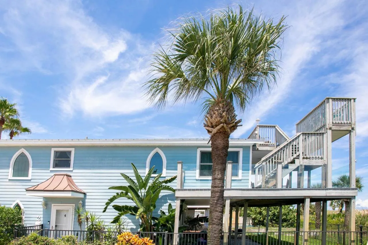 Sea Glass Cottage - An Oceanfront Experience