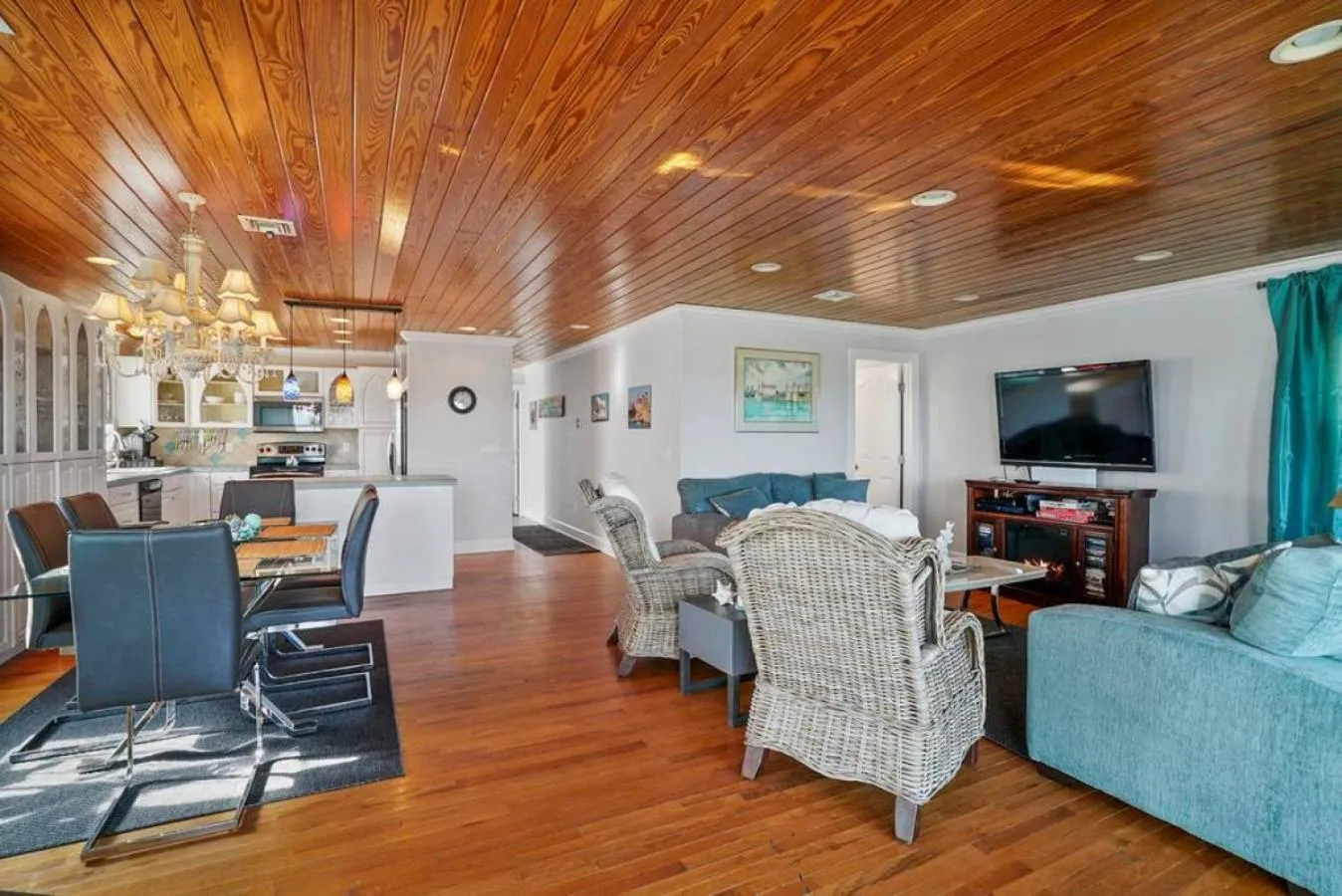 Sea Glass Cottage - An Oceanfront Experience