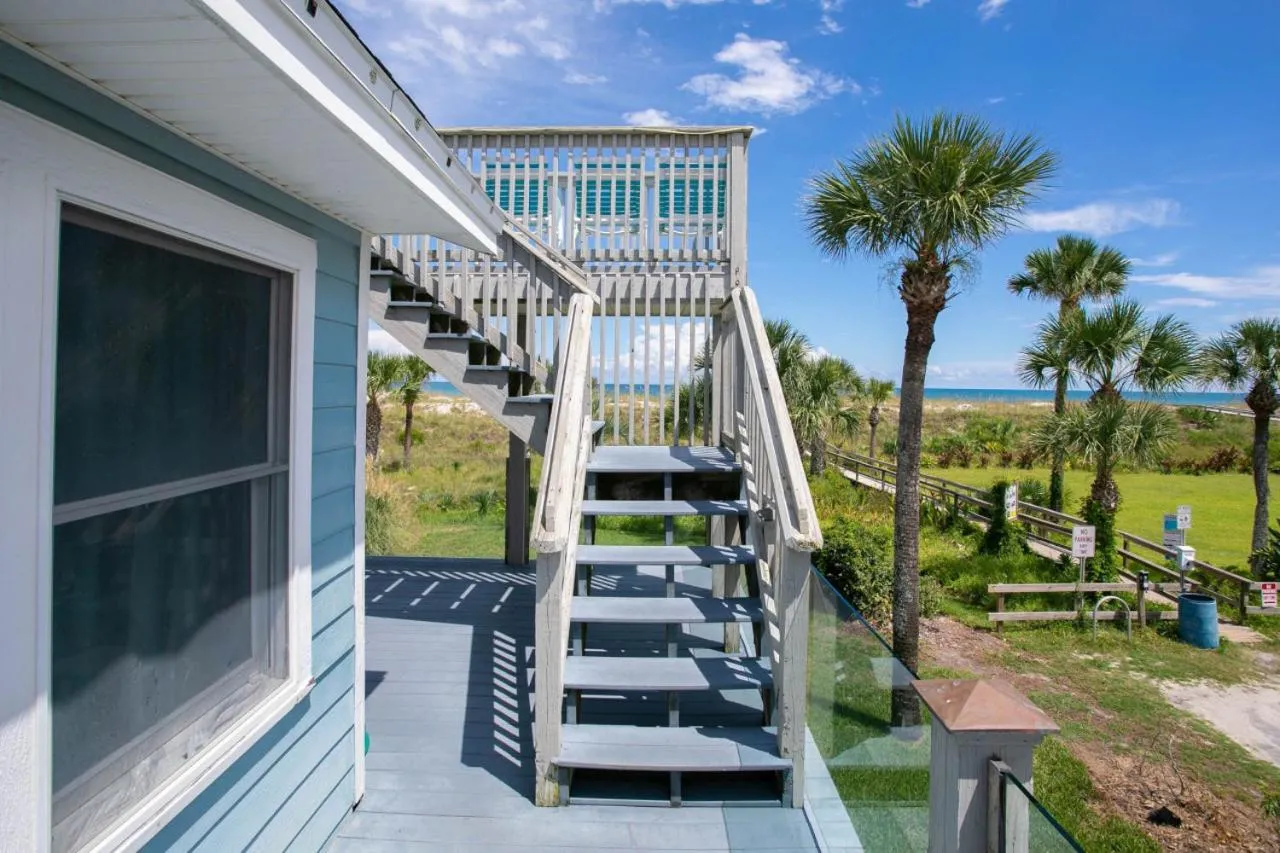 Sea Glass Cottage - An Oceanfront Experience