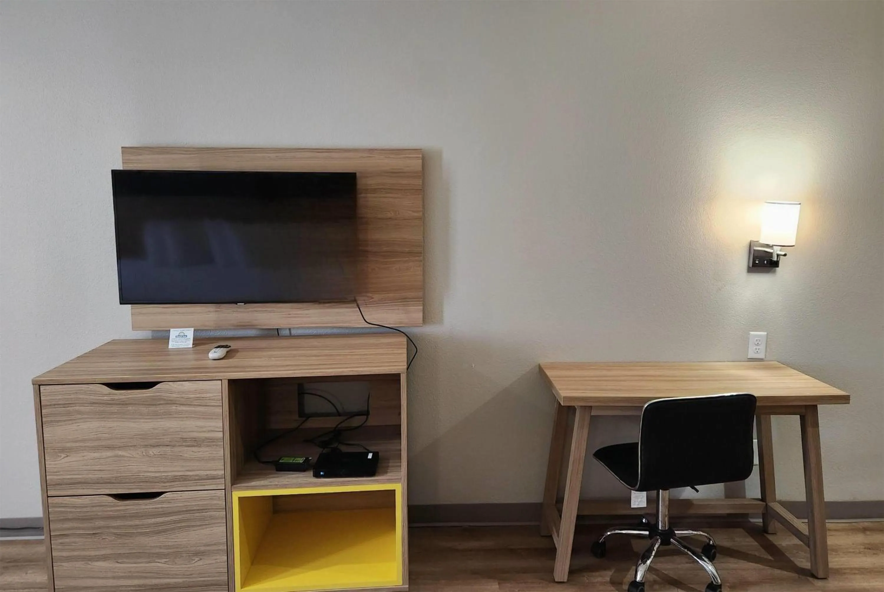 Photo of the whole room in Days Inn & Suites by Wyndham Corpus Christi Central