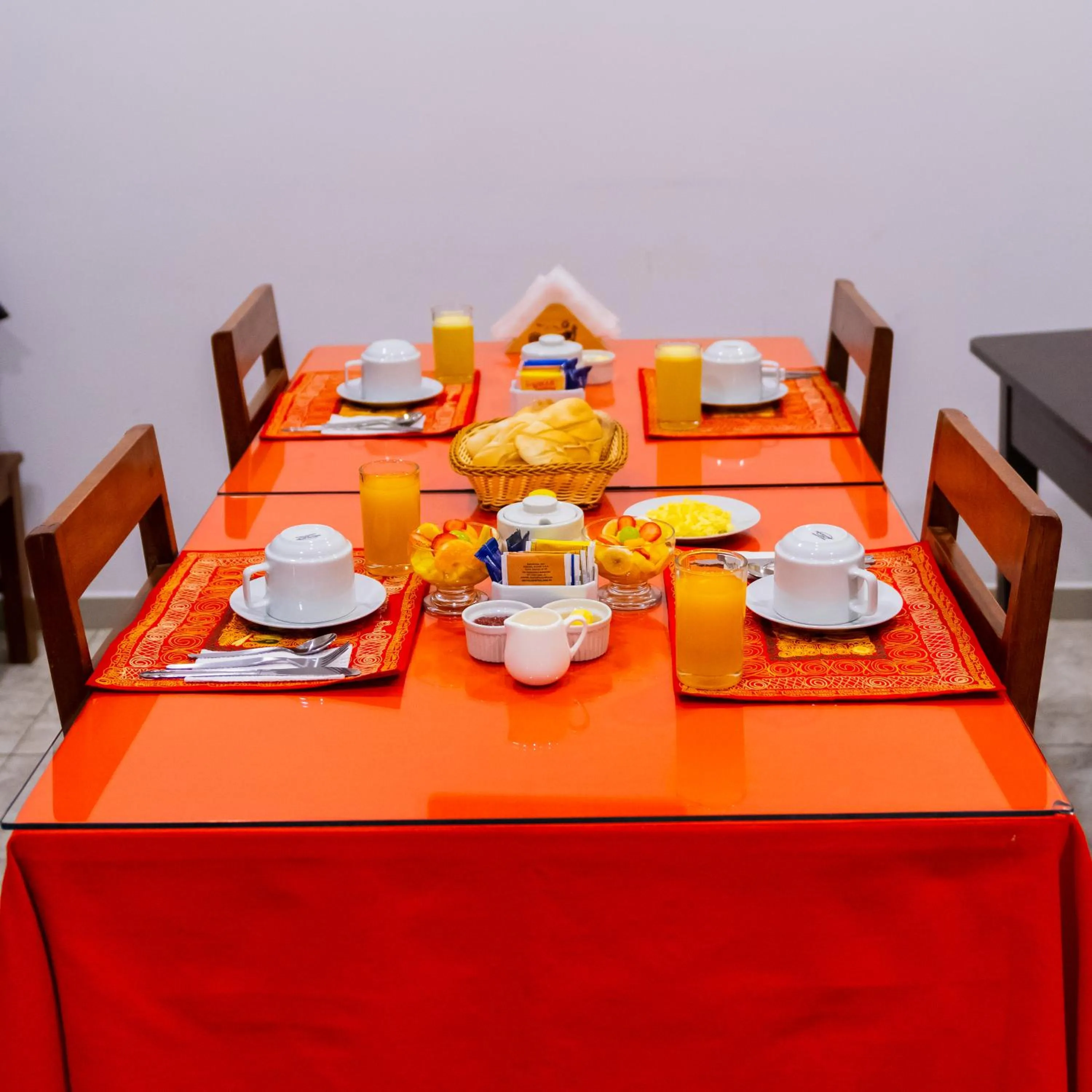Breakfast in Hostal Samakuy AQP