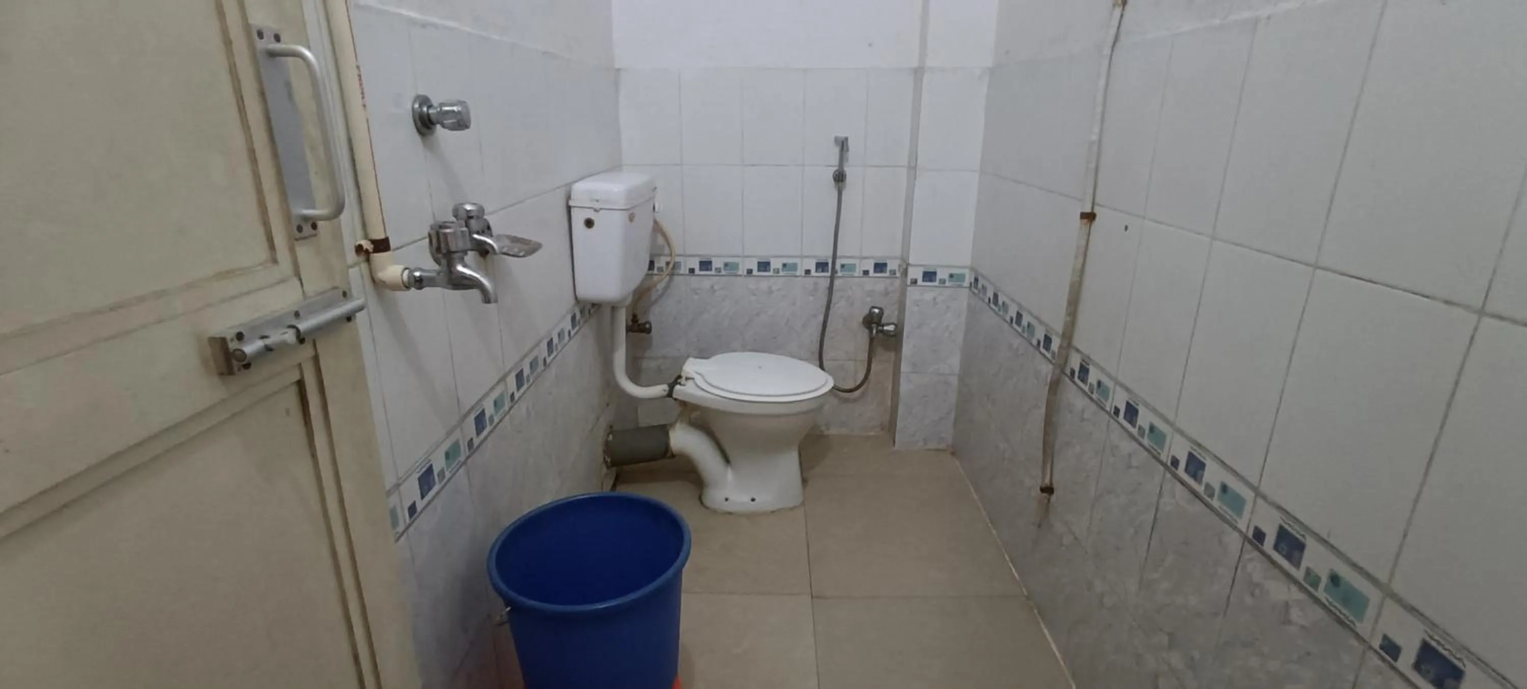 Bathroom in Hotel Vedant