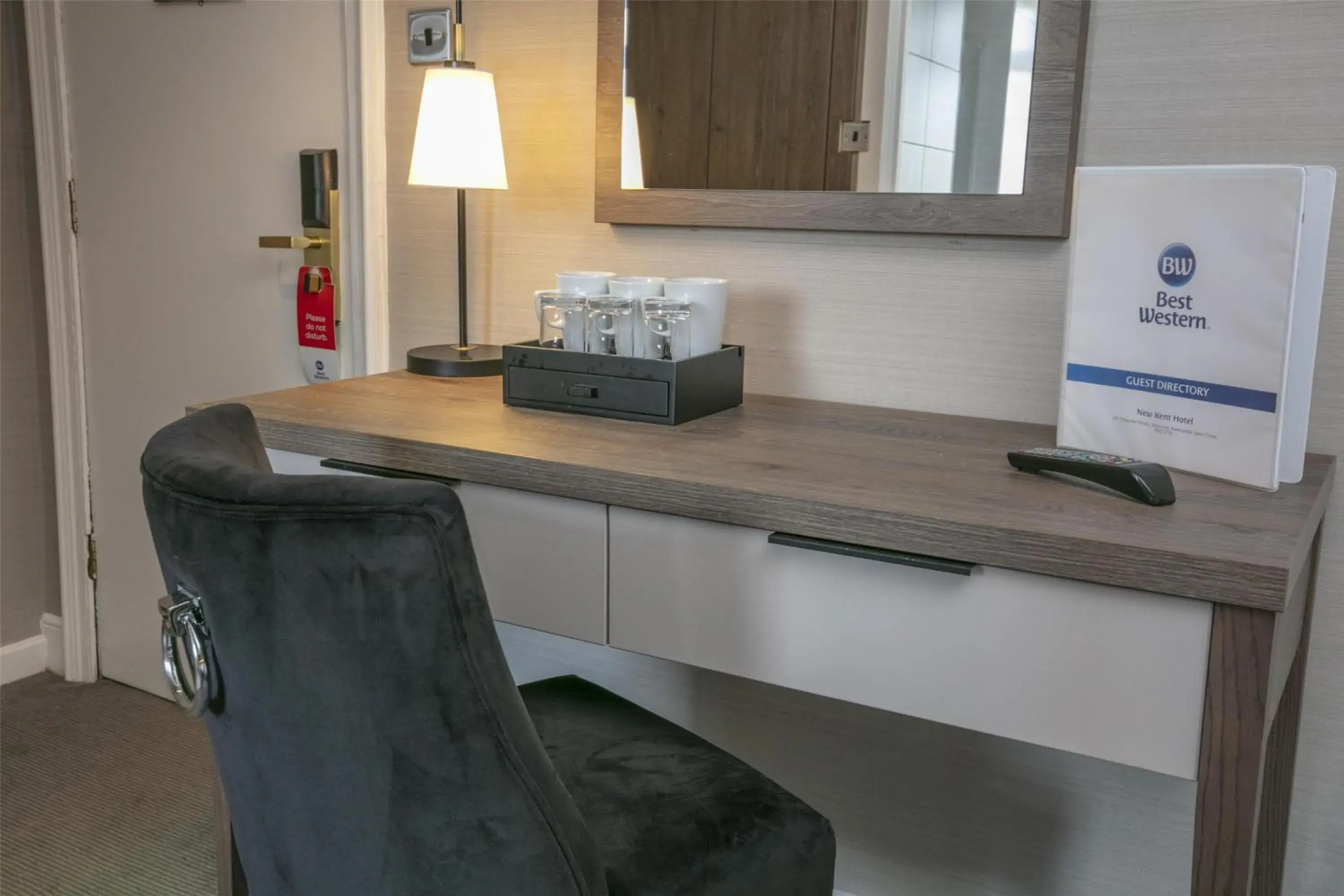 Bedroom in Best Western New Kent Hotel Bedroom in Best Western New Kent Hotel