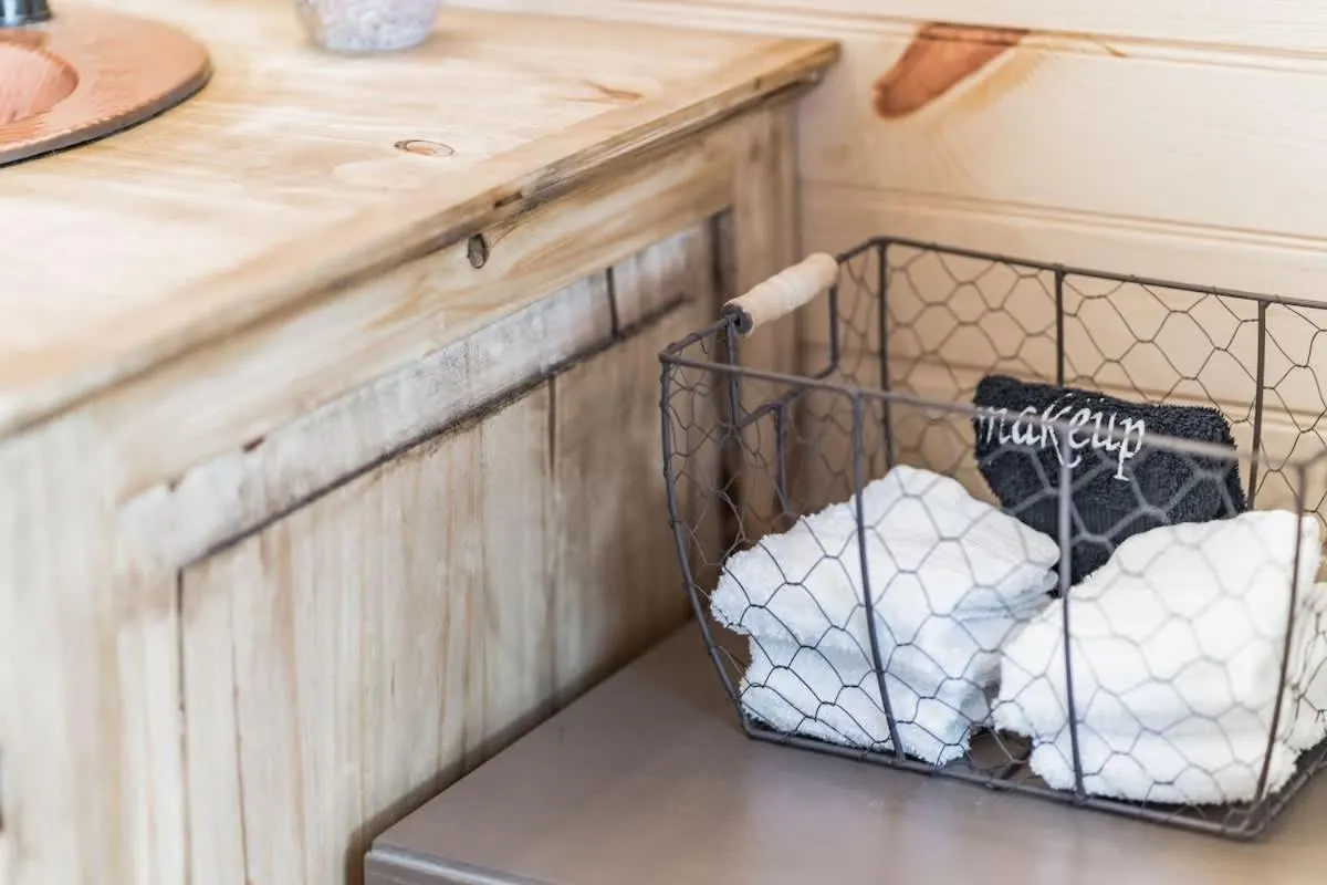 towels in Fancy Cabin Right on Main St!