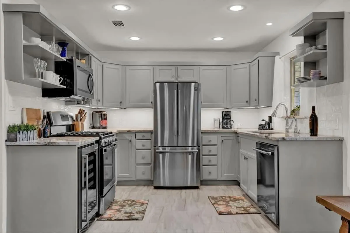 Coffee/tea facilities in Luxury Haus - GREAT Backyard, Firepit, Bocce Ball!