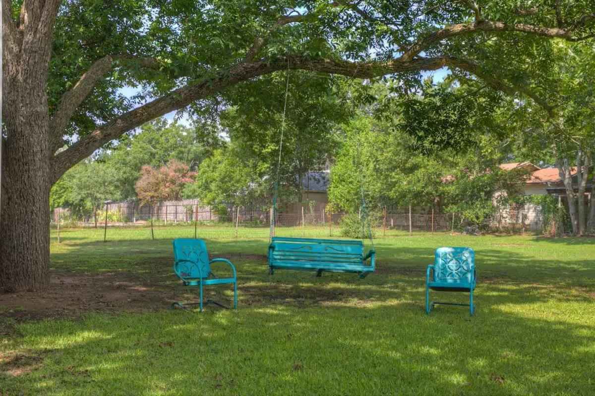 Other in Clover Haus 2 Blks to Main St with Pool and Spa!