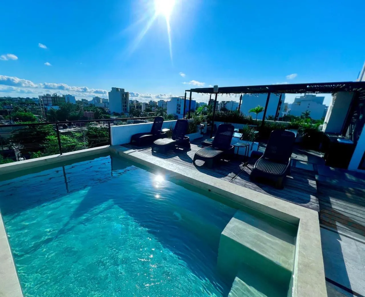 Coco Live Suites
