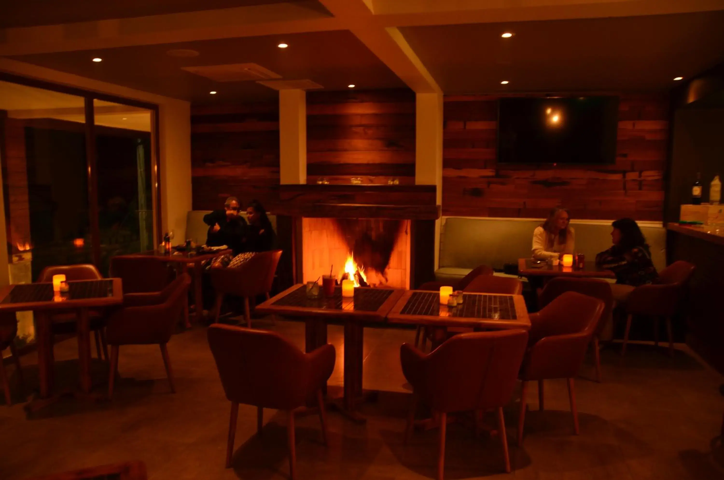 Restaurant/places to eat in Hotel Mae Restaurant/places to eat in Hotel Mae