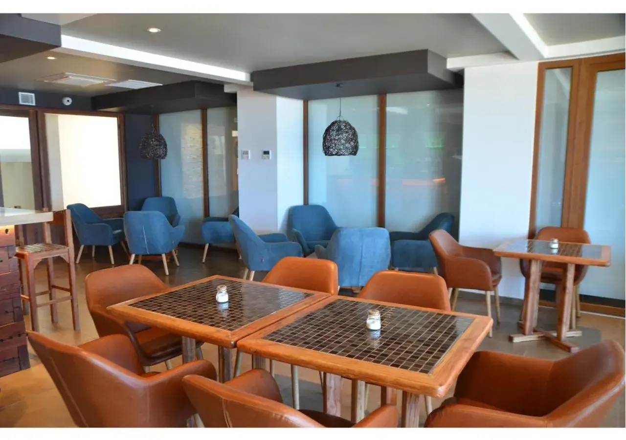 Lounge or bar in Hotel Mae Lounge or bar in Hotel Mae