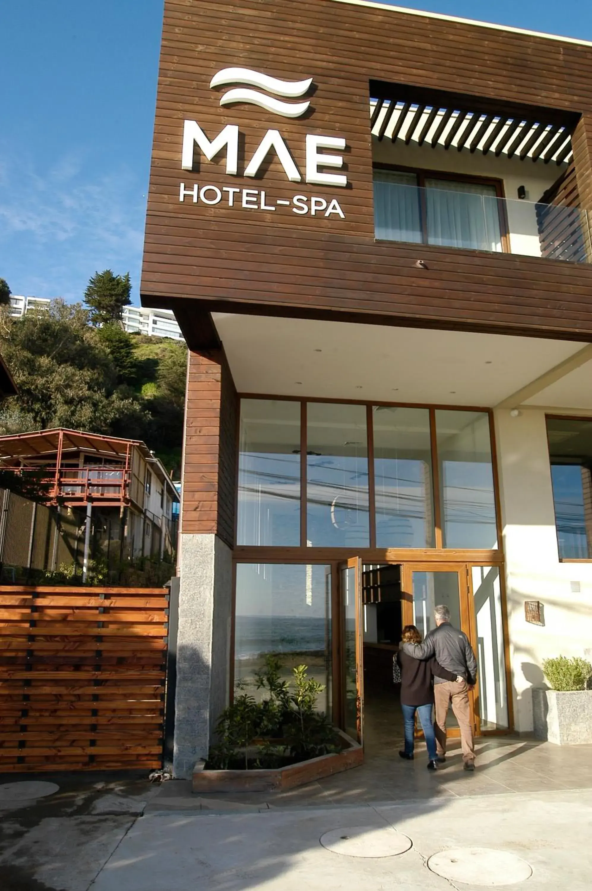 Facade/entrance in Hotel Mae Facade/entrance in Hotel Mae