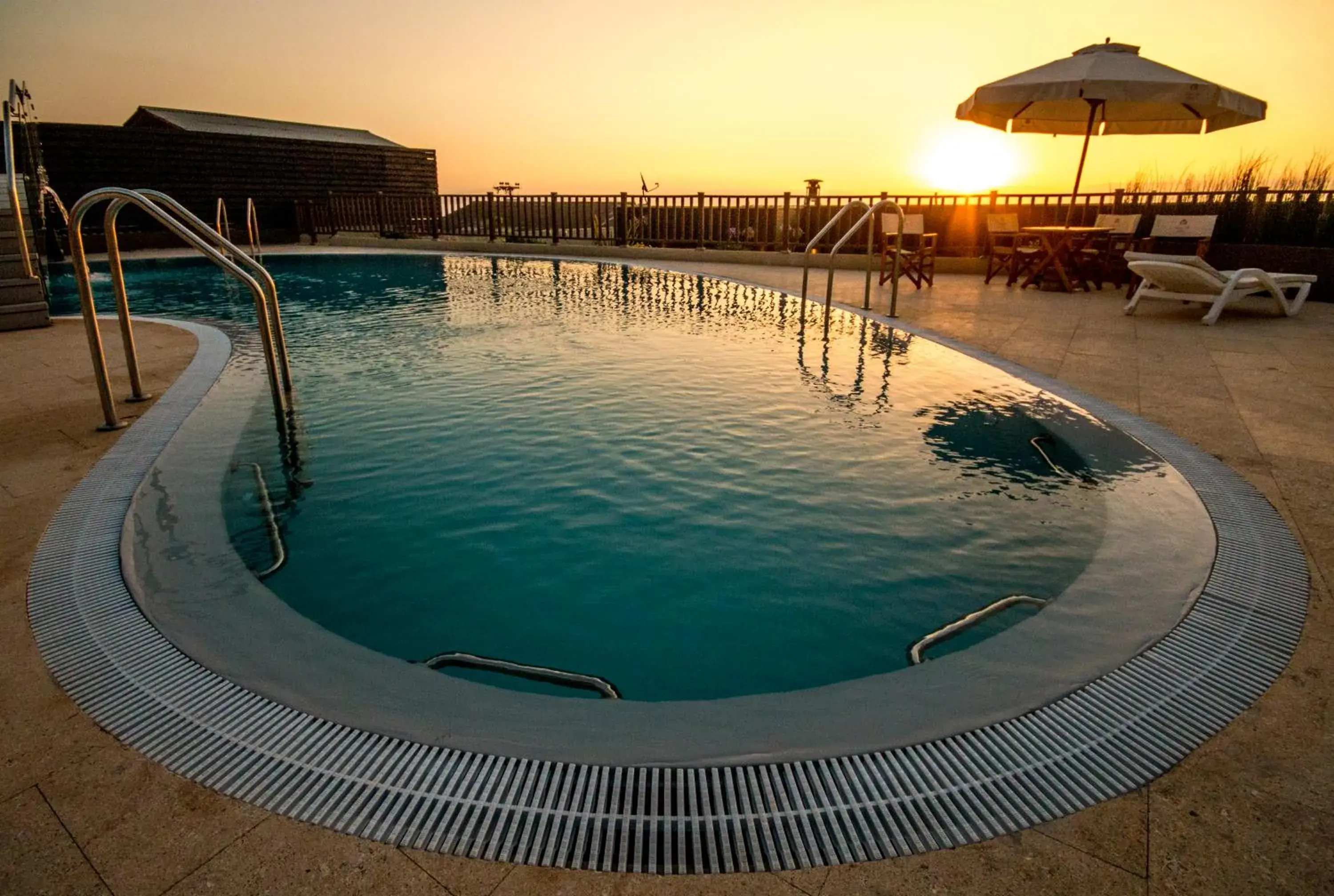 Swimming pool in Hotel Mae Swimming pool in Hotel Mae