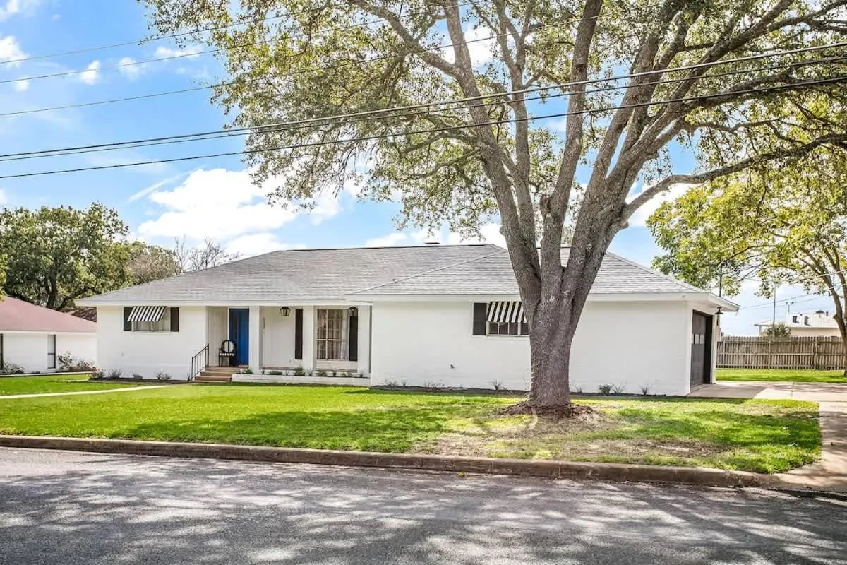 Property building in A Crystal Place Hot Tub 1 Blk off Main St!