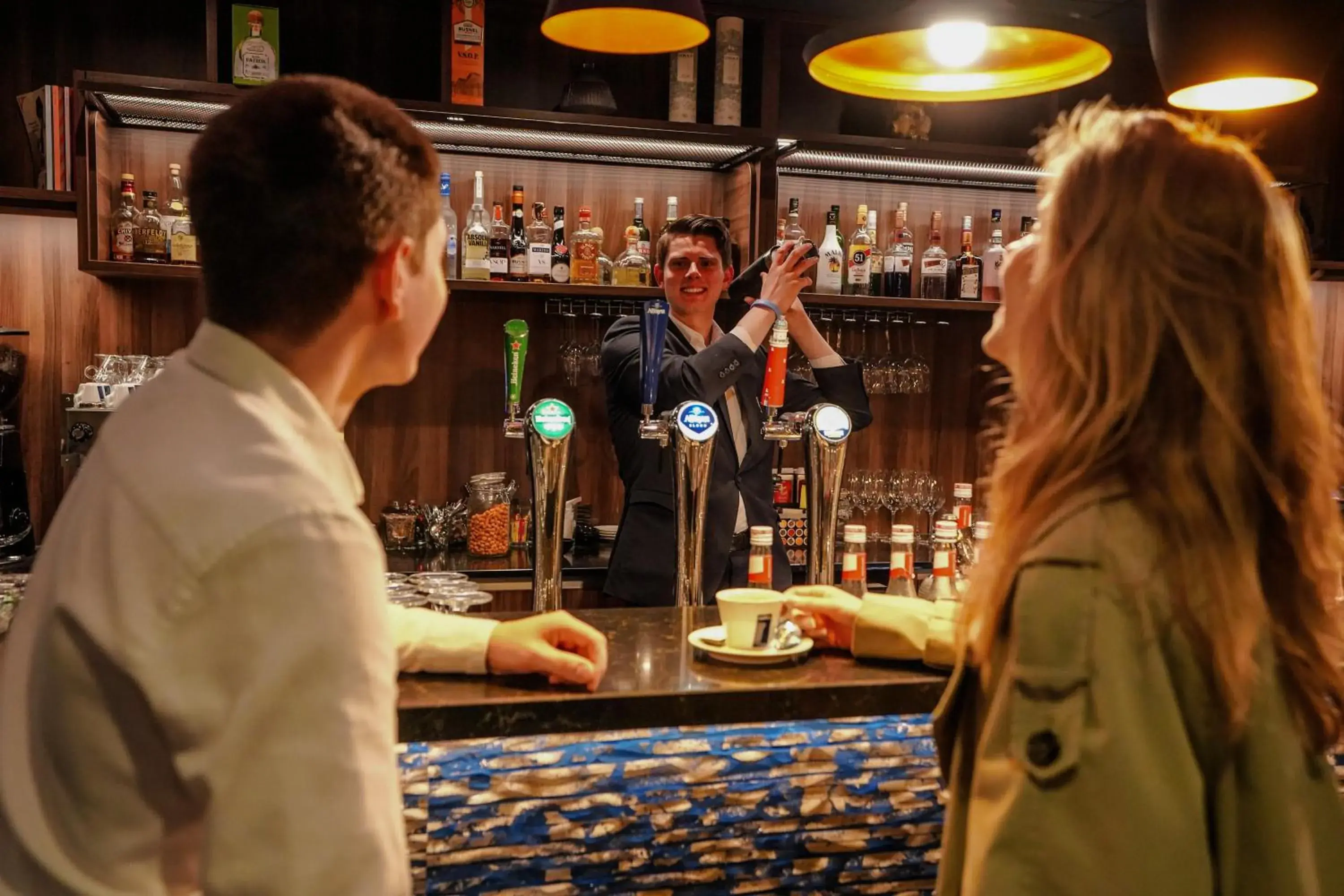 Lounge or bar in DoubleTree by Hilton Royal Parc Soestduinen Lounge or bar in DoubleTree by Hilton Royal Parc Soestduinen