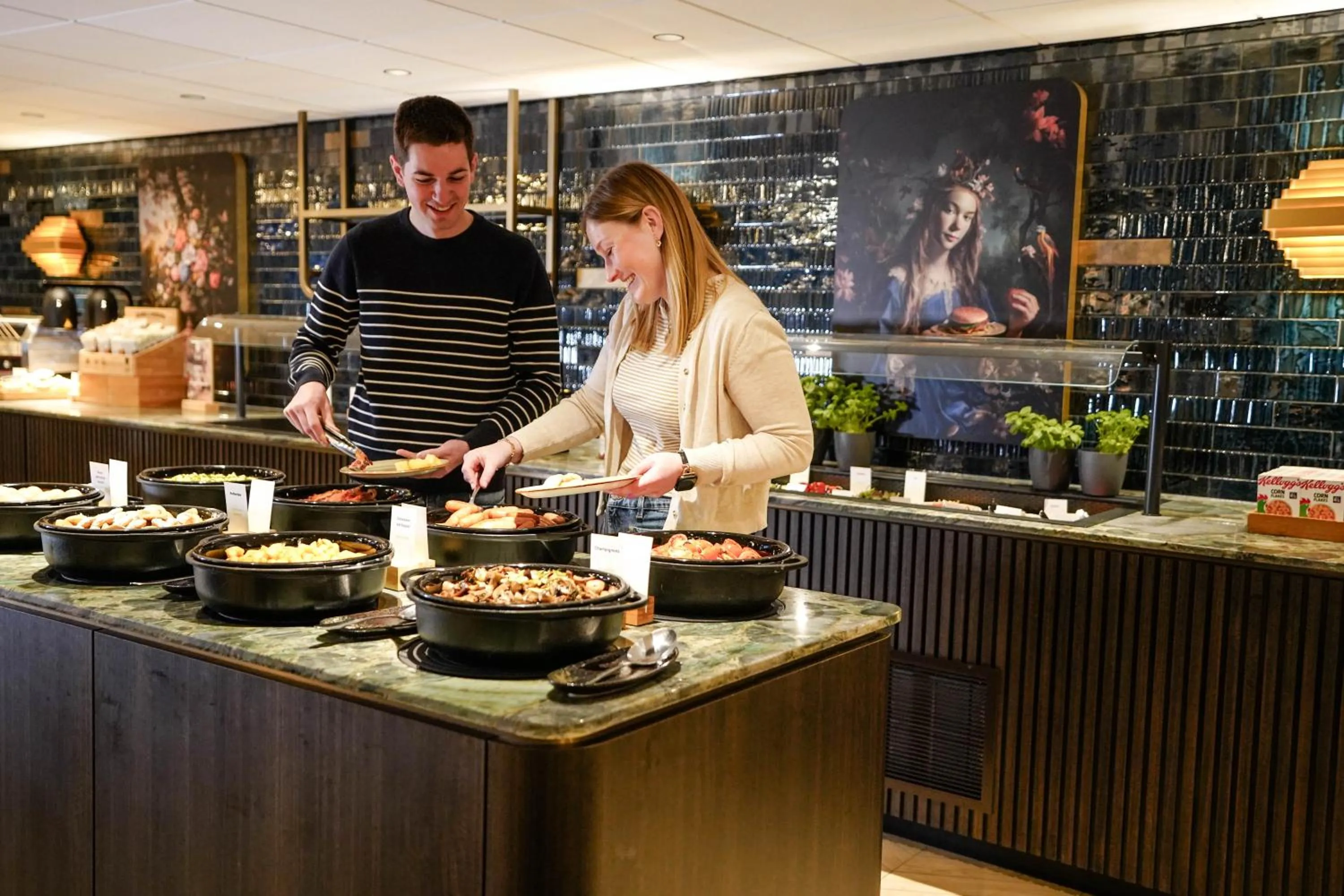 Food and drinks in DoubleTree by Hilton Royal Parc Soestduinen