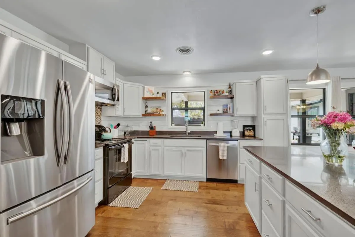 Kitchen or kitchenette in Das Weinhaus Pool & Hot Tub - Walk to Main St