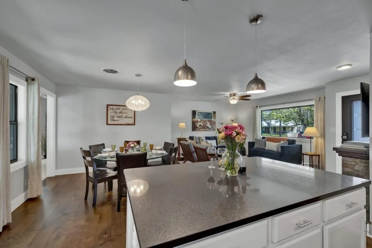 Kitchen or kitchenette in Das Weinhaus Pool & Hot Tub - Walk to Main St