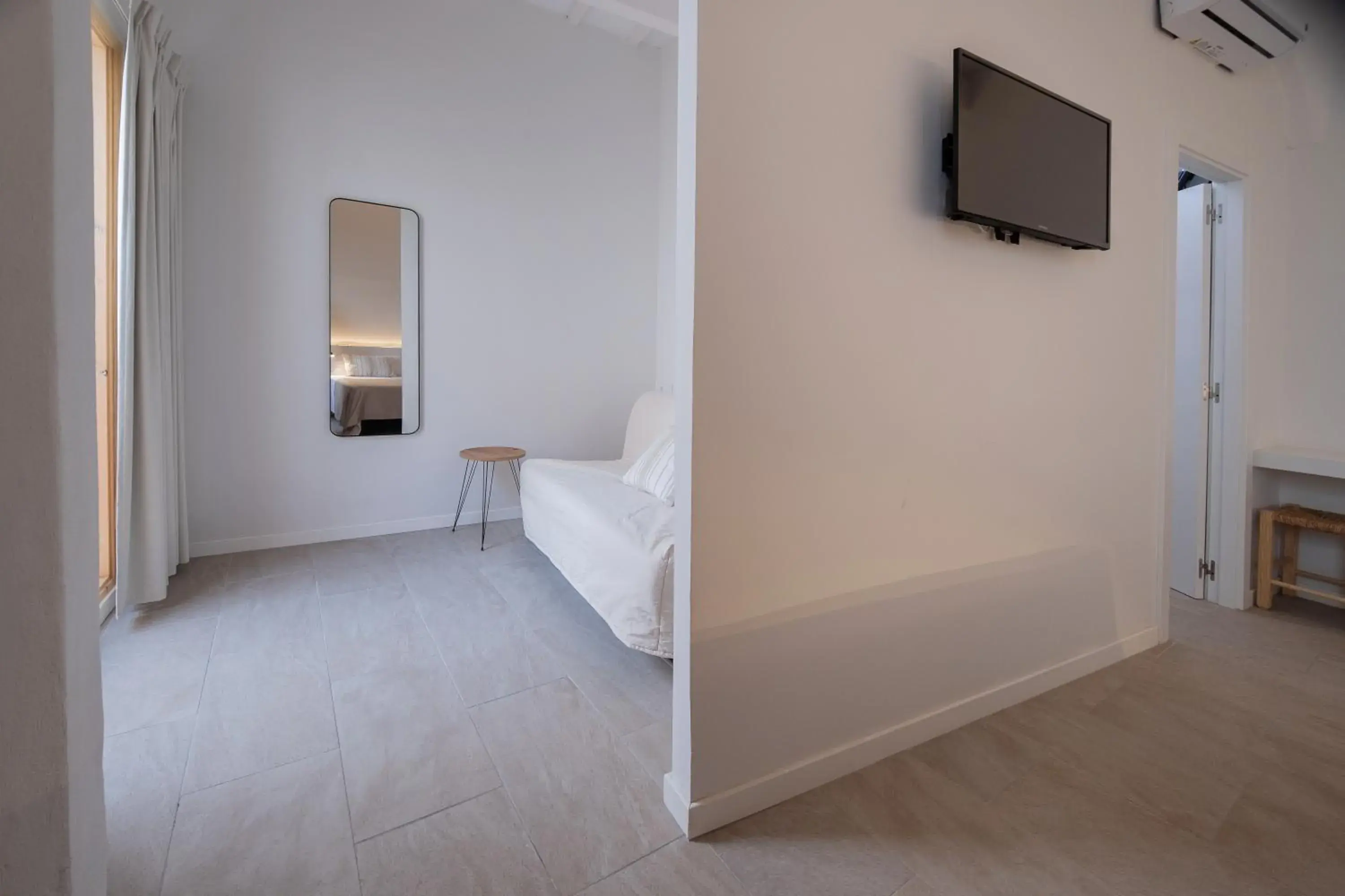 TV and multimedia, Bed in Tres Tocs TV and multimedia, Bed in Tres Tocs