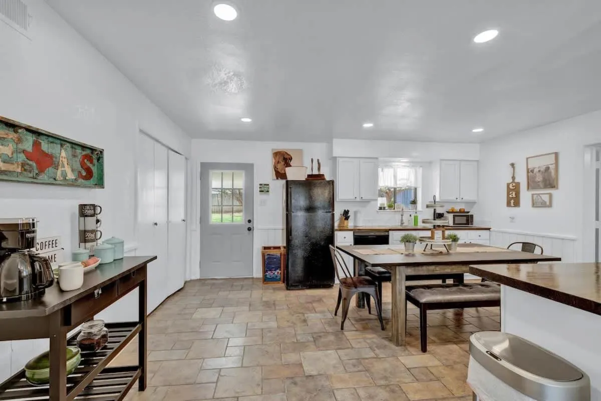 Dining area in Bayer Guest Haus-Hot Tub and Fire Pit