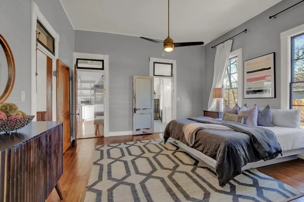 Bed in Gorgeous Home 1 Blk from Main with Hot Tub & Fire Pit!