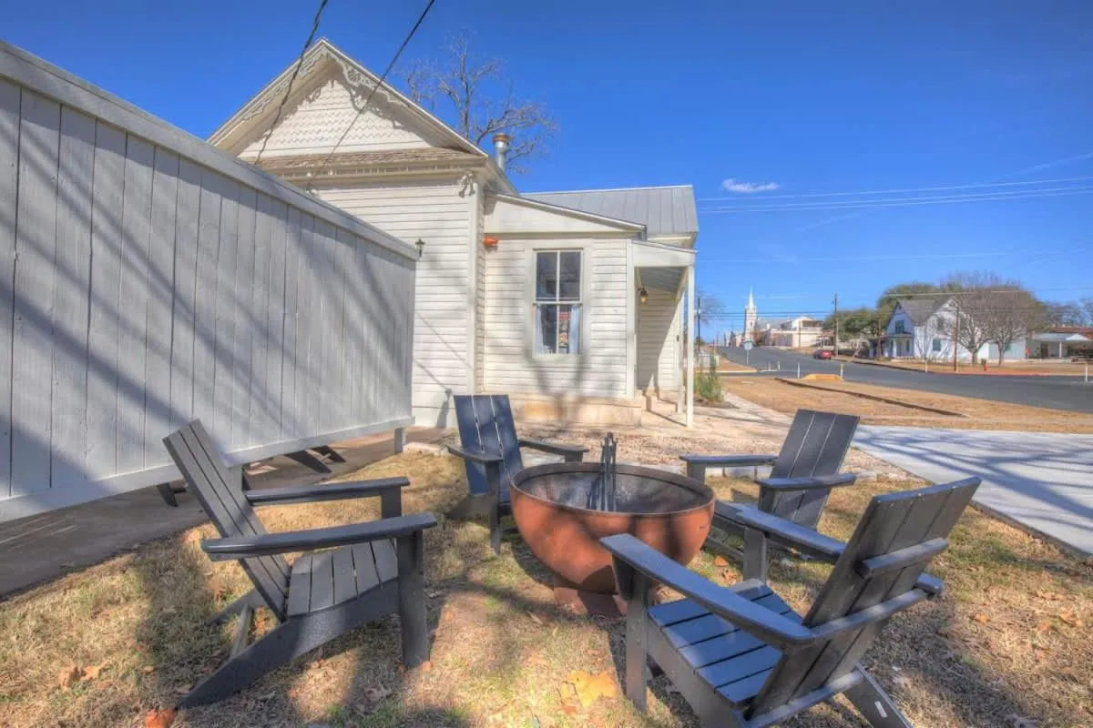 Property building in Gorgeous Home 1 Blk from Main with Hot Tub & Fire Pit!