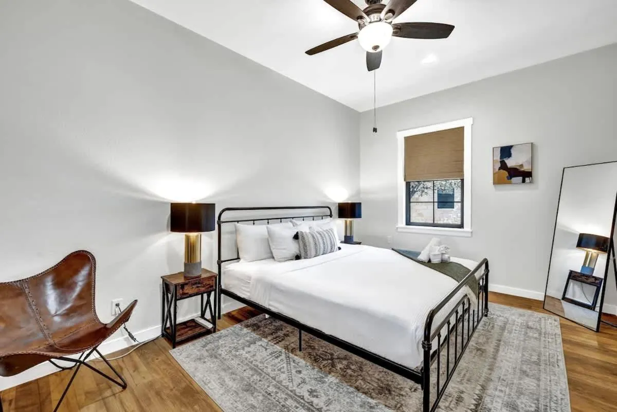 Bed in Willies House with Country Views - Shared Party Barn