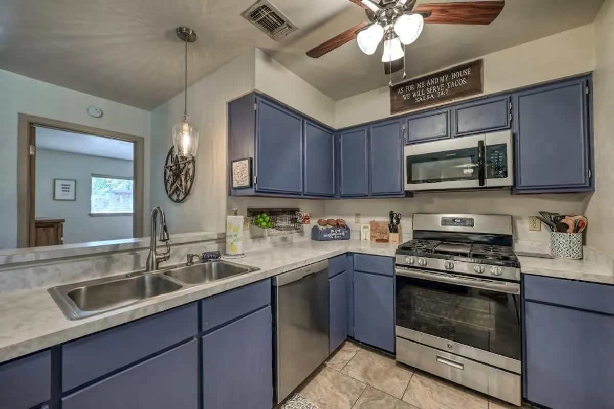Kitchen or kitchenette in Kerrville Hidden Gem with Firepit and Grill - Great Location