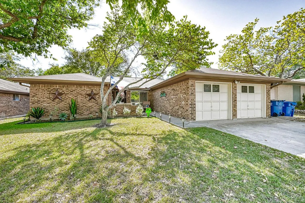 Property building in Kerrville Hidden Gem with Firepit and Grill - Great Location