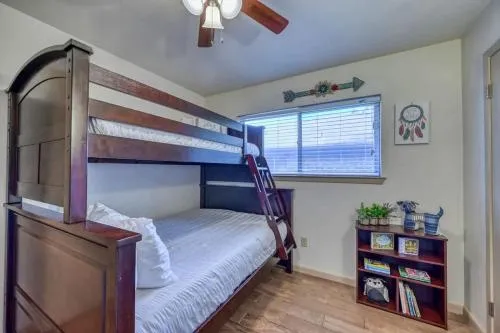 Kerrville Hidden Gem with Firepit and Grill - Great Location