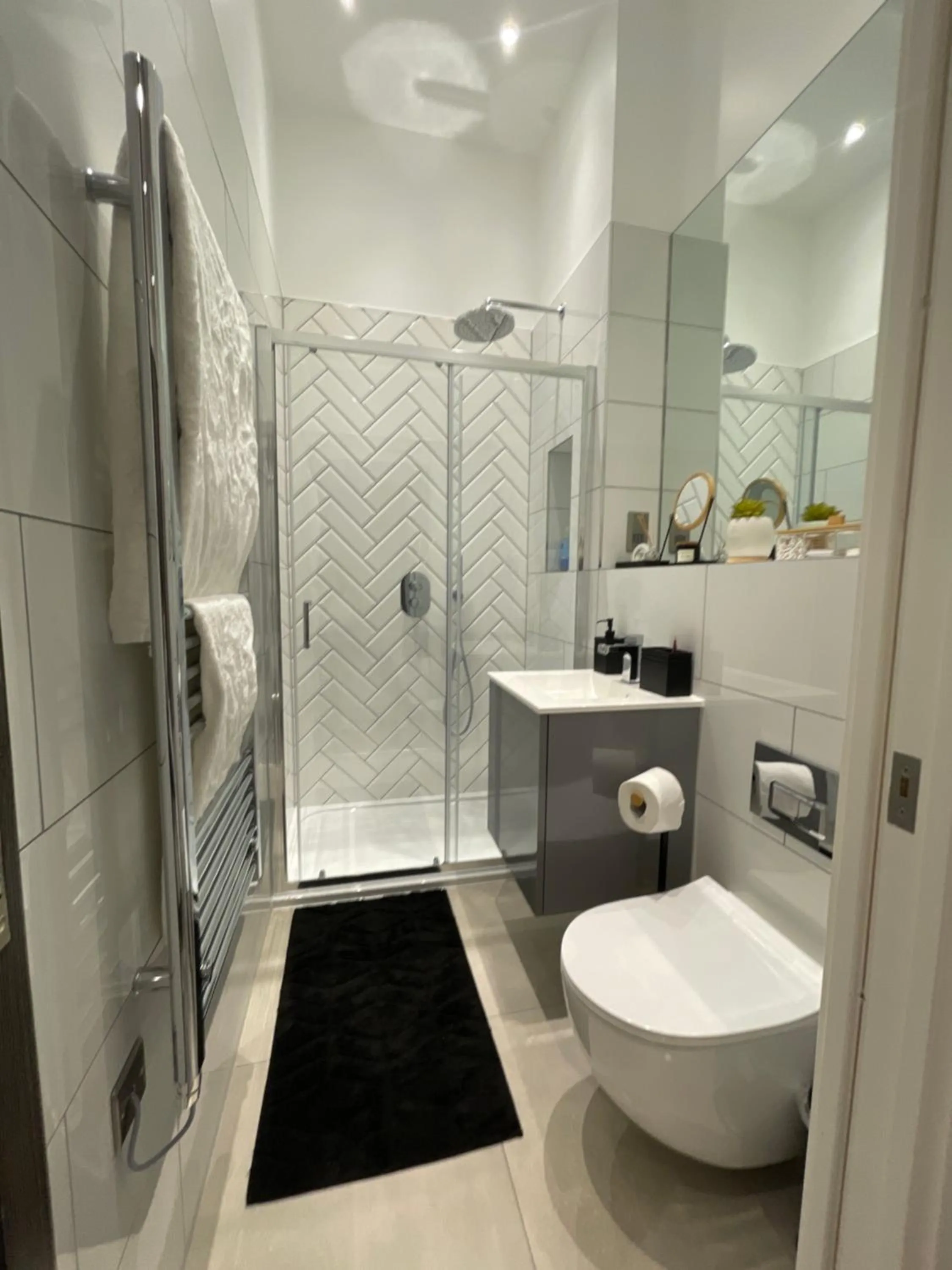Luxury 2 bedroom Flat Sutton