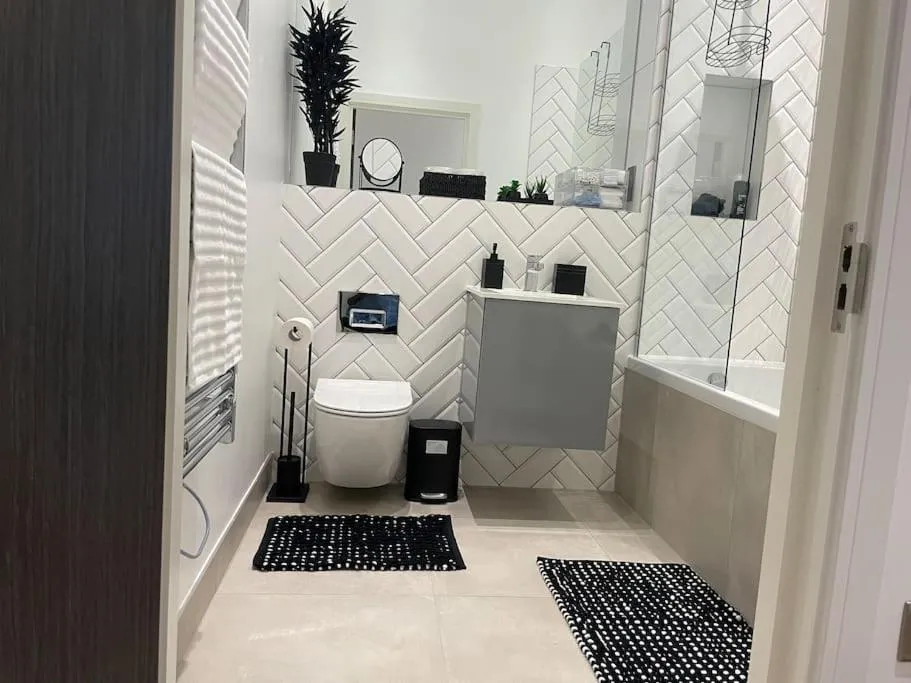 Two-Bedroom Apartment in Luxury 2 bedroom Flat Sutton