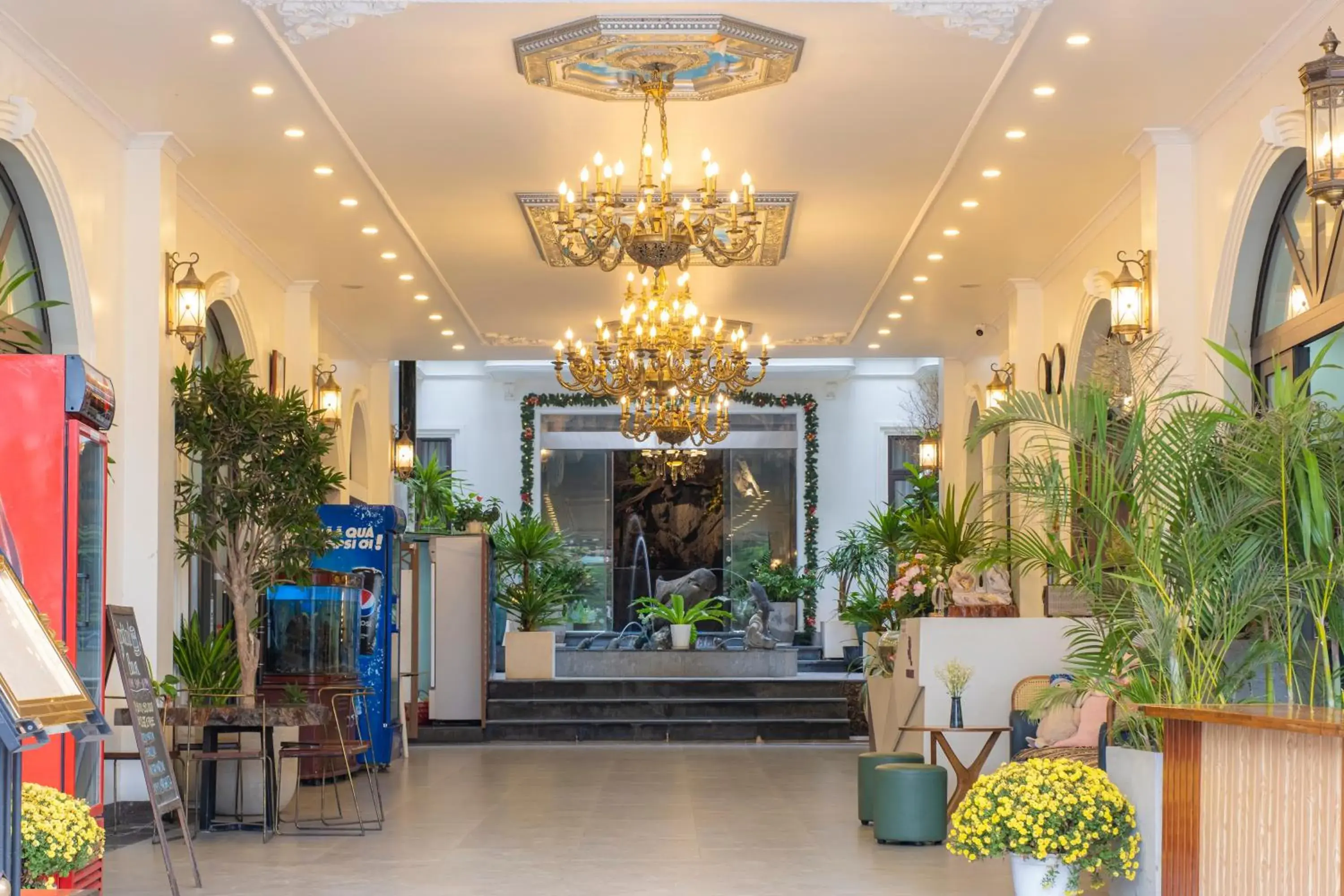 Property building in Roza Palace Cat Ba Property building in Roza Palace Cat Ba