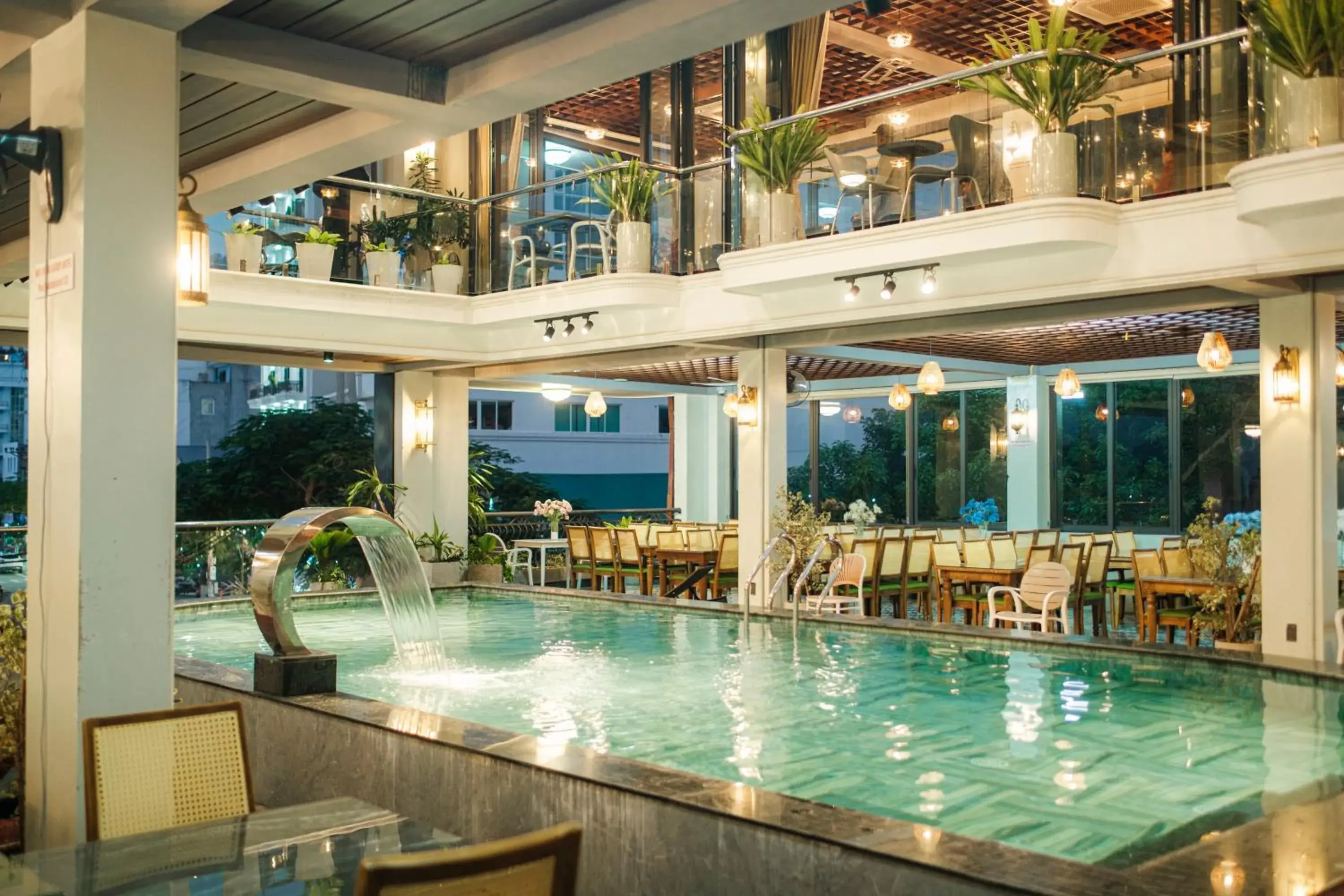 Swimming pool in Roza Palace Cat Ba Swimming pool in Roza Palace Cat Ba