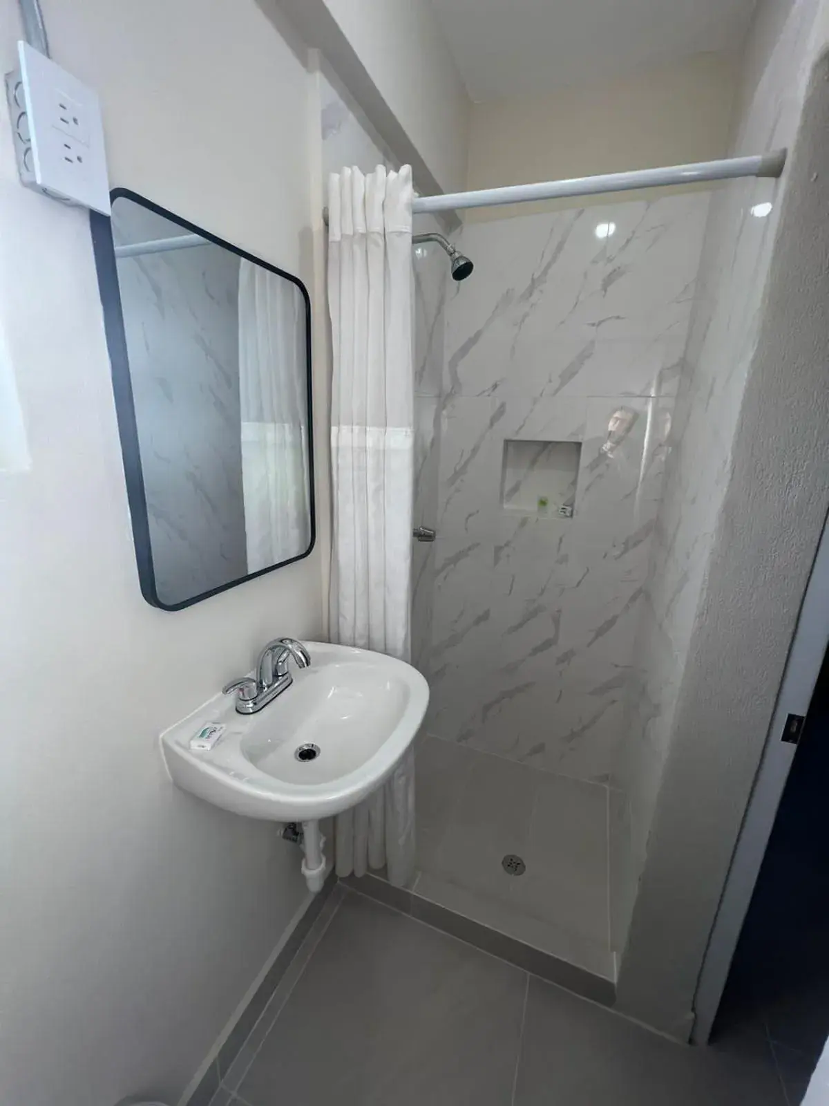 HOTEL VILLAGRAN HOTEL VILLAGRAN