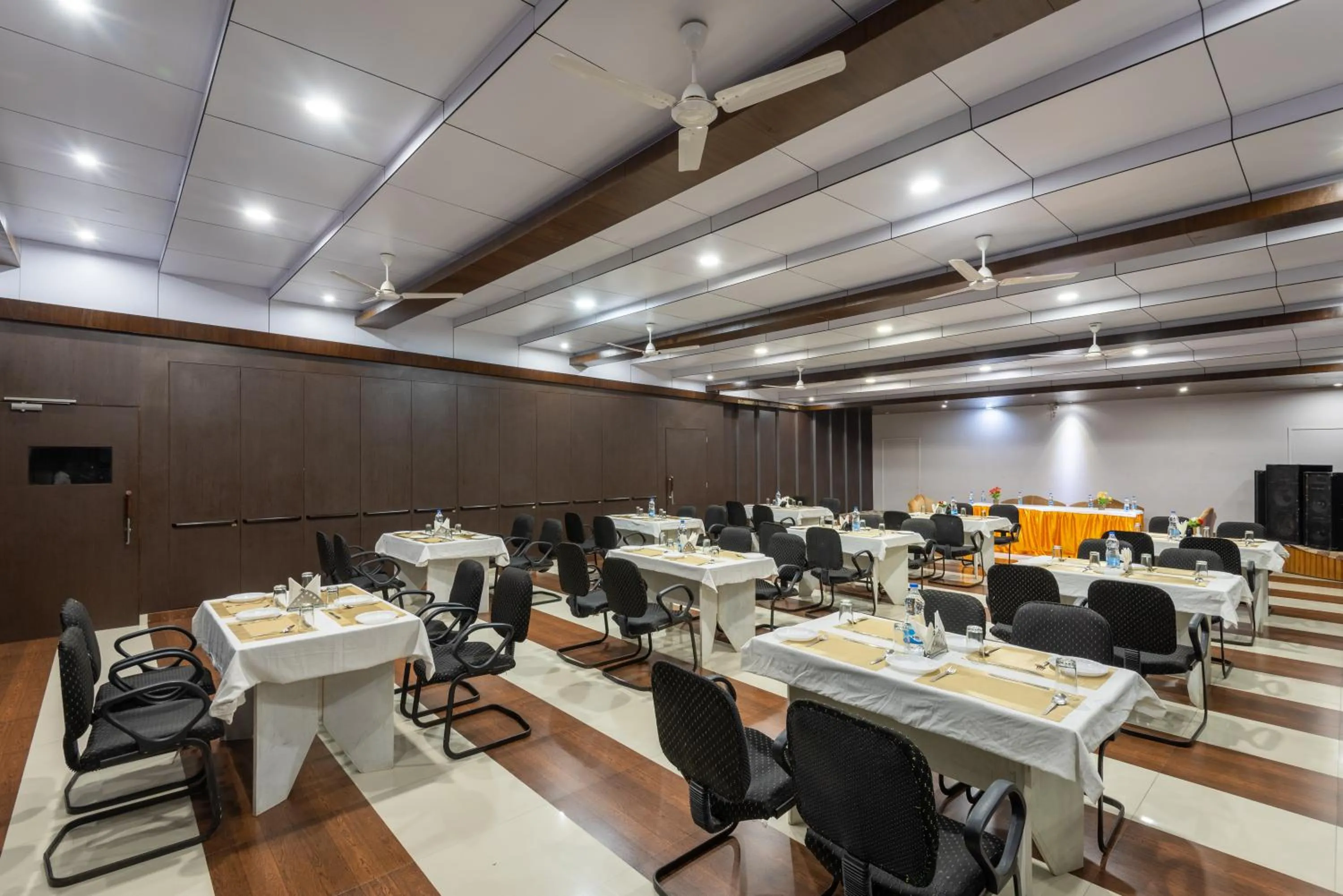 Banquet/Function facilities in Meghavan Resort By DLS Hotels