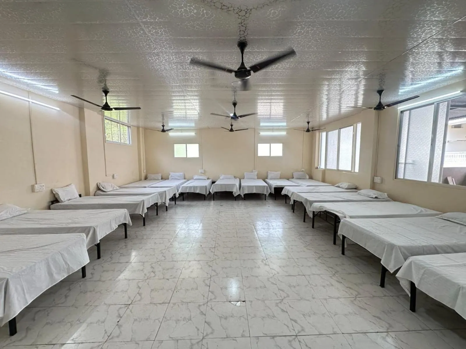 Bed in Nain Guest House