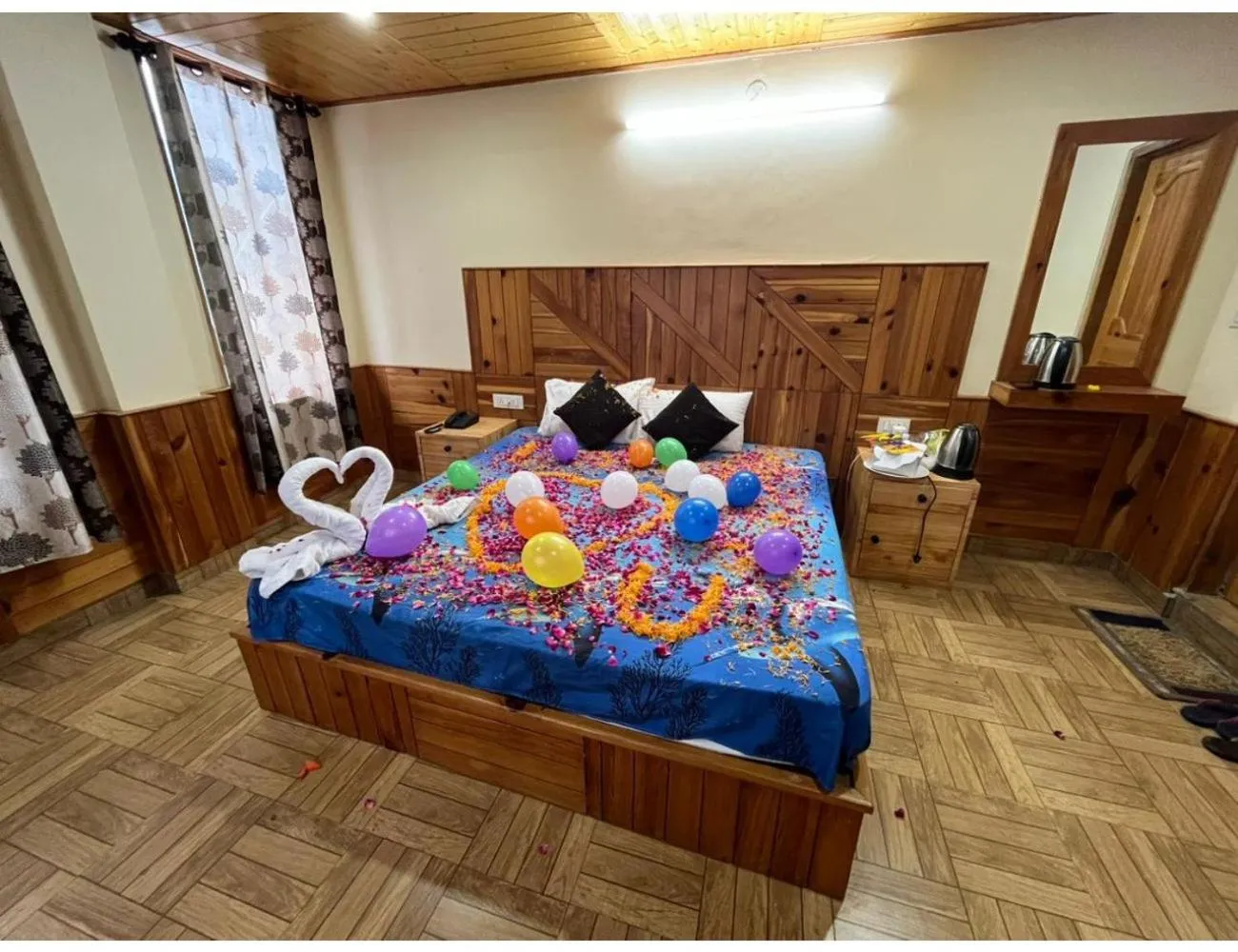 Bed in Hotel Him Paradise, Manali