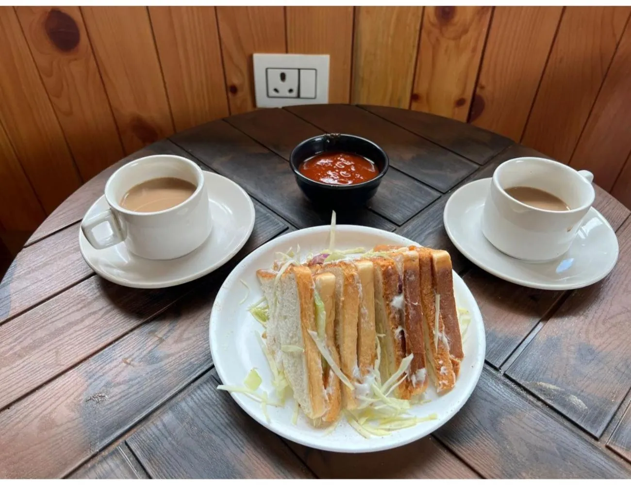 Coffee/tea facilities in Hotel Him Paradise, Manali