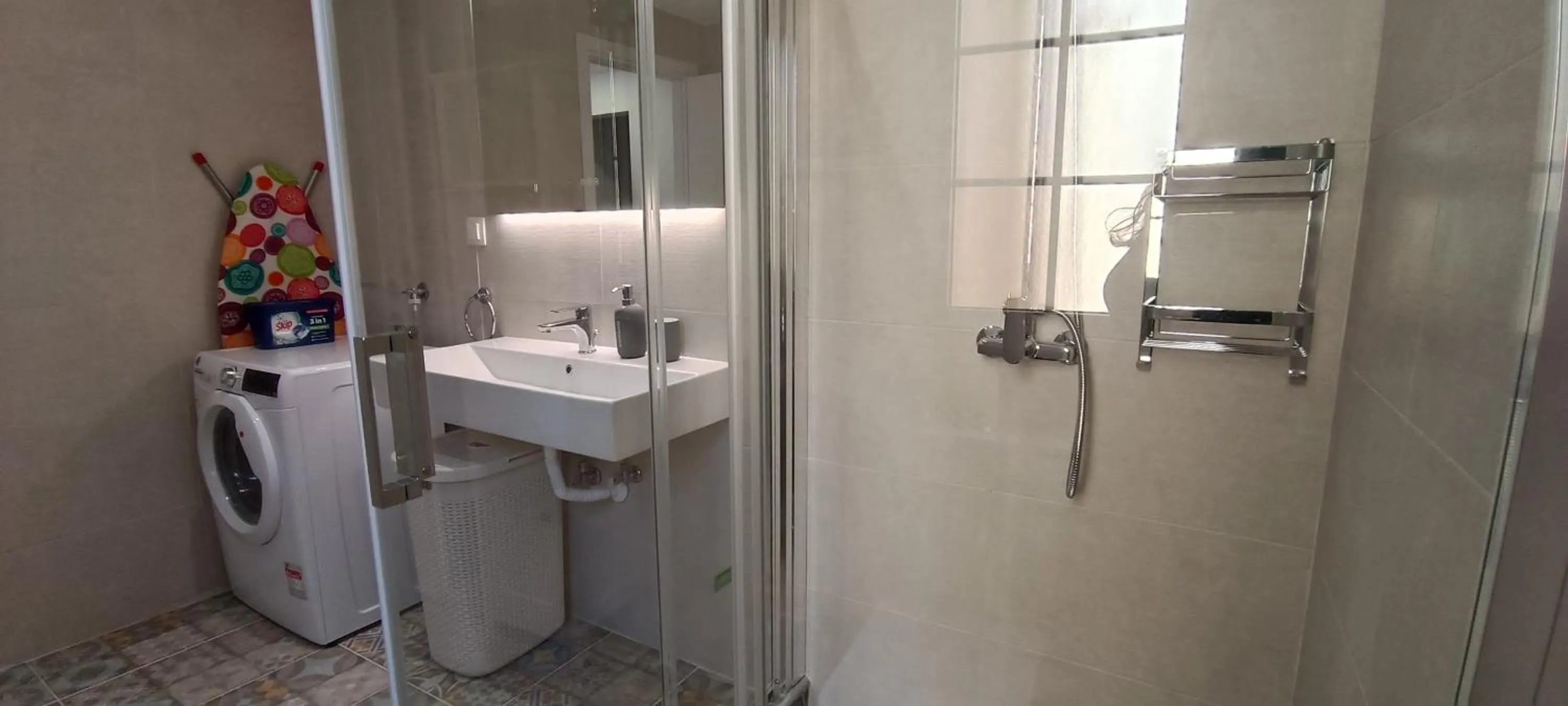 Artemis Plaza Suites