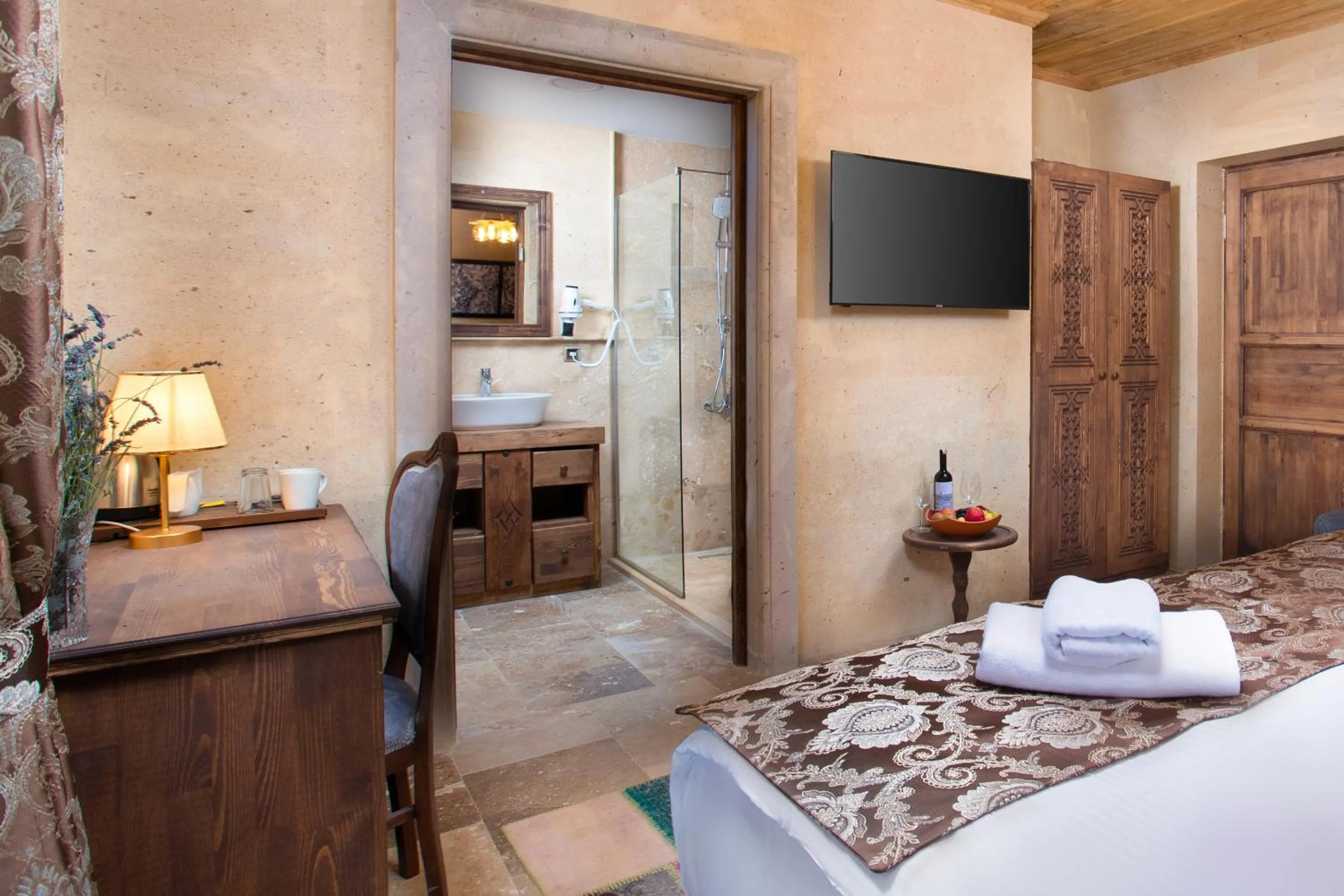 Bed in Cappadocia Pyramid Stone House