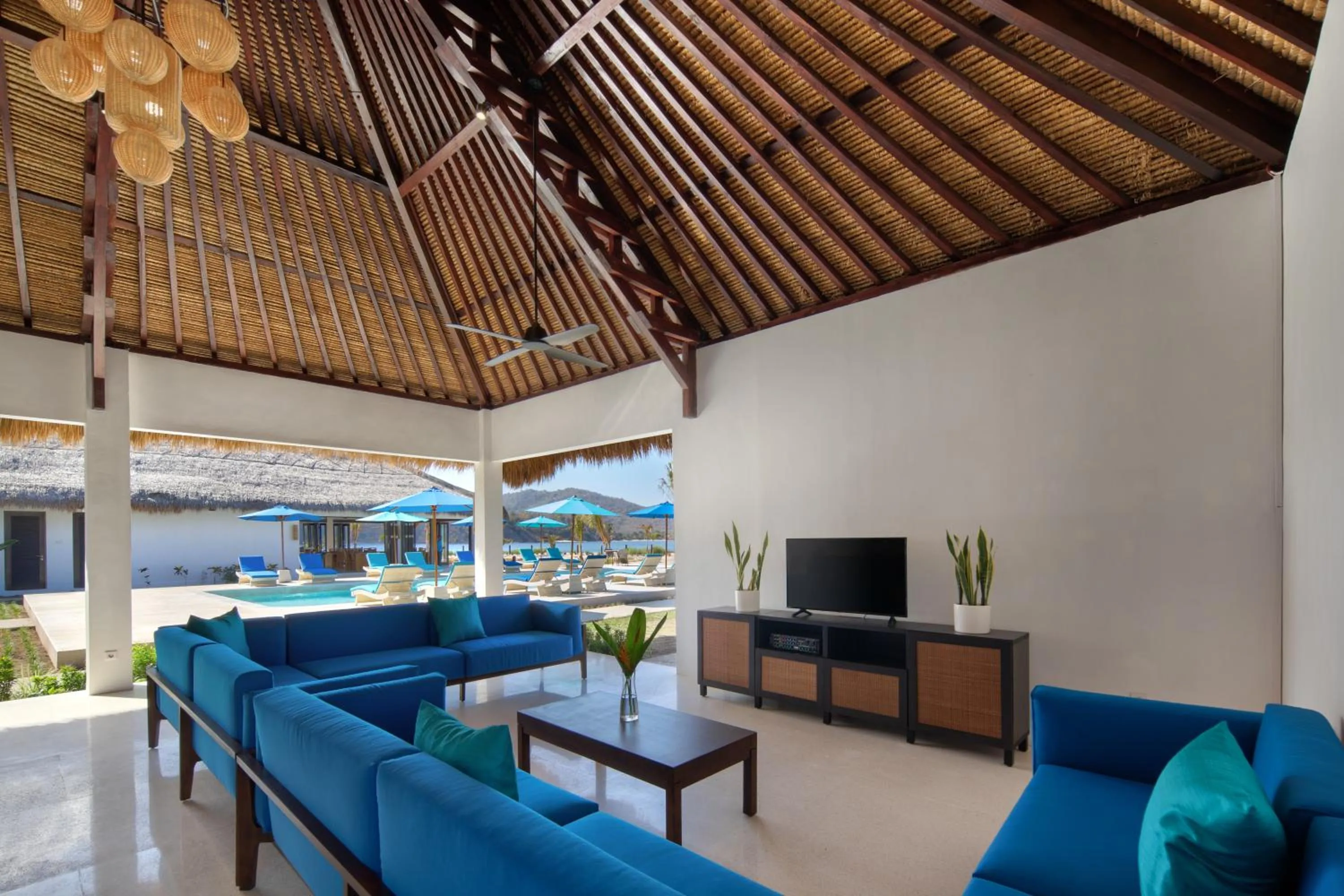 Communal lounge/ TV room in Mocean Beach Resort