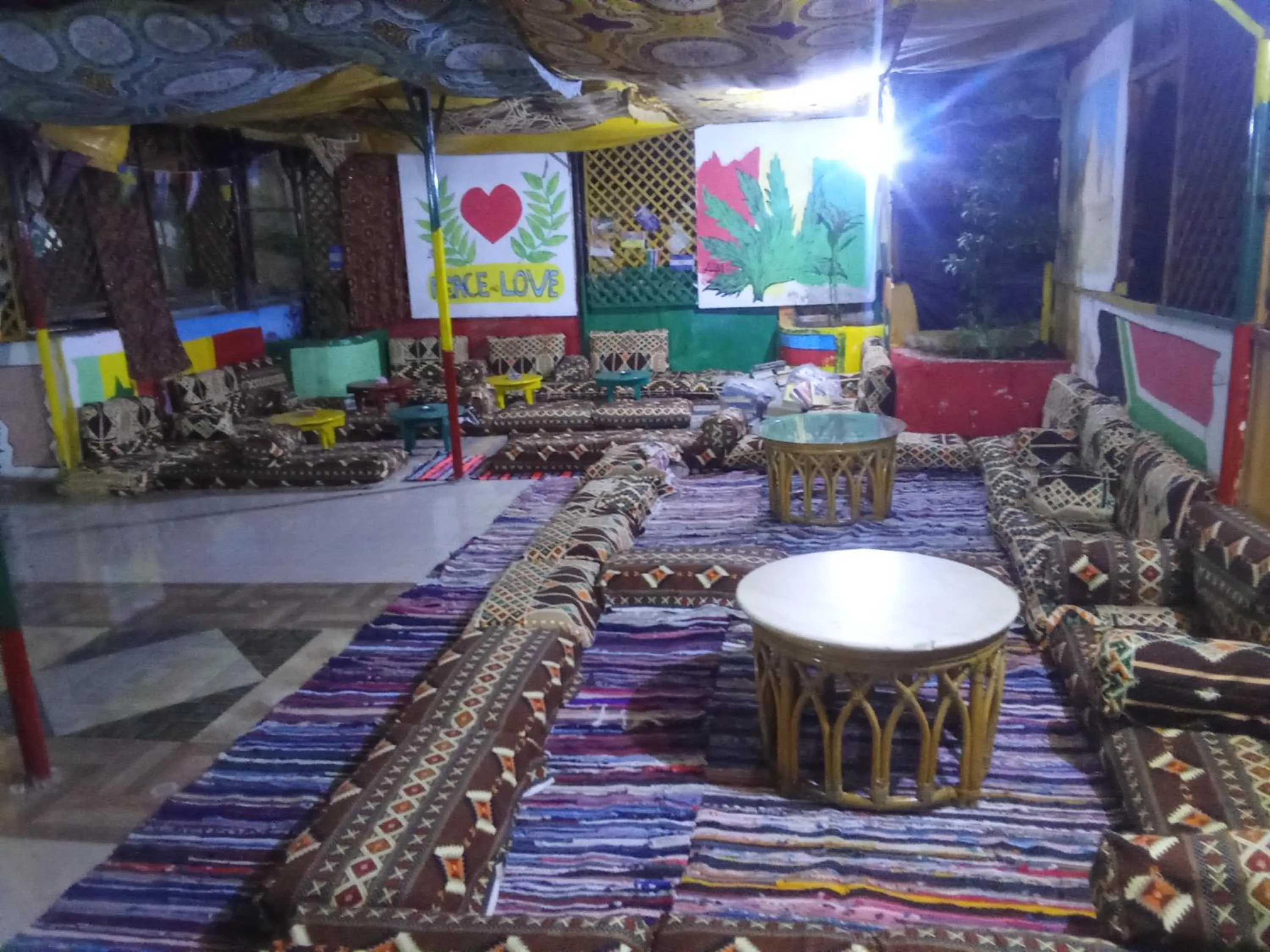 Restaurant/places to eat in Bob Marley Peace hotel luxor