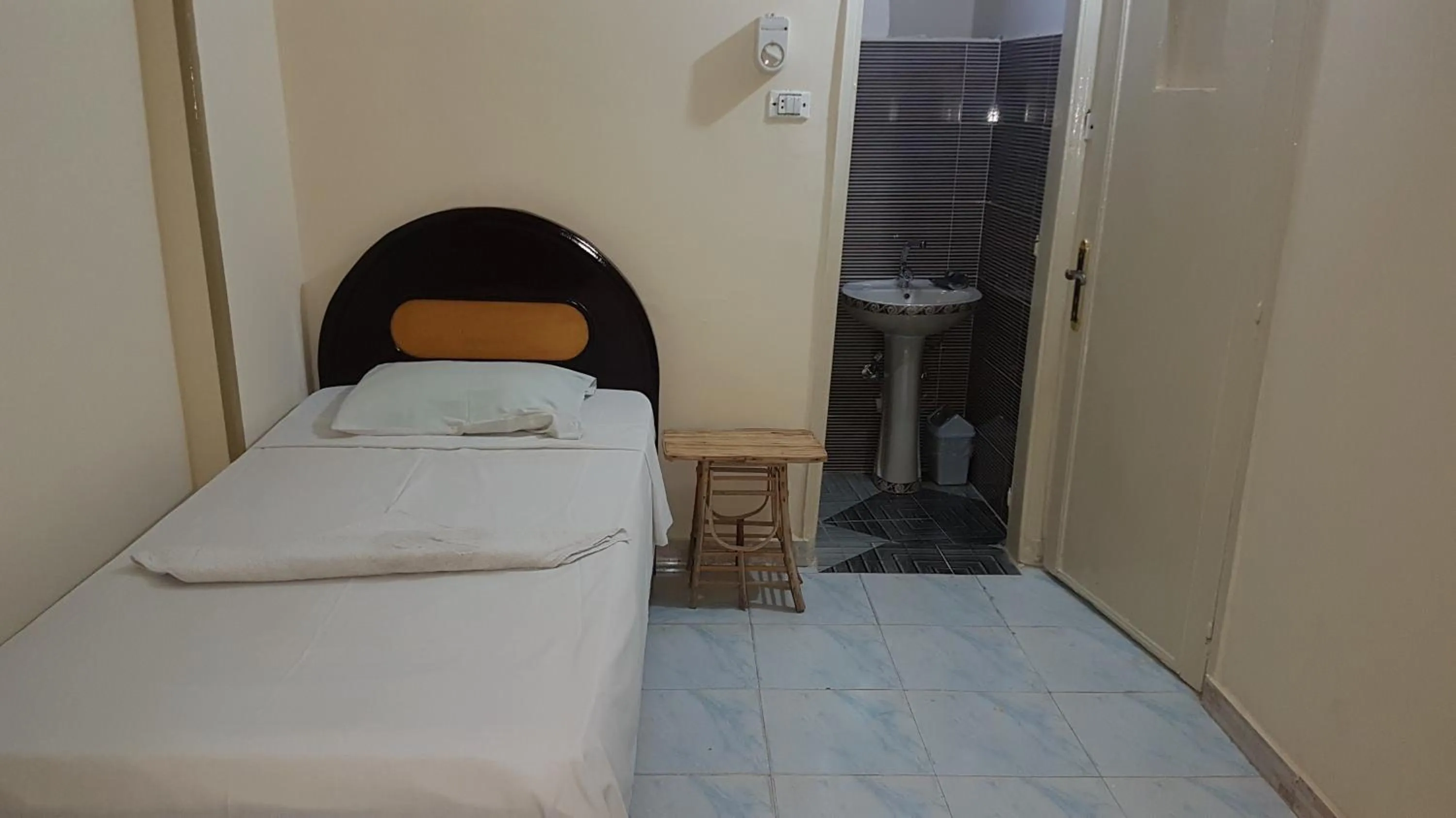 Bedroom, Bed in Bob Marley Peace hotel luxor