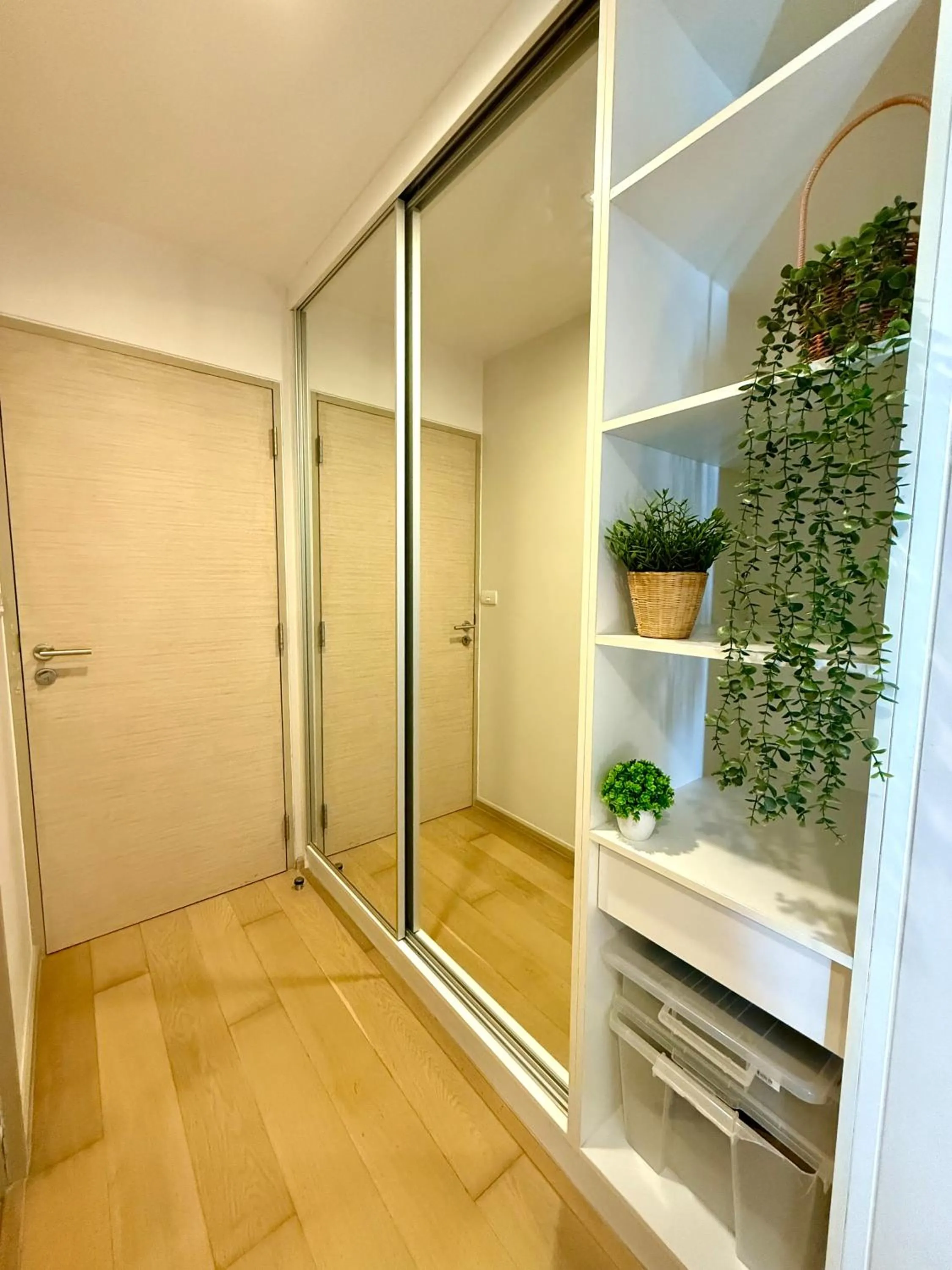 Bedroom in Cozy Spacious 1BR 2Bed GardenView 500m BTS Thonglo, Samitivej, SKV49, Rooftop Pool, Fast 500mbps wifi
