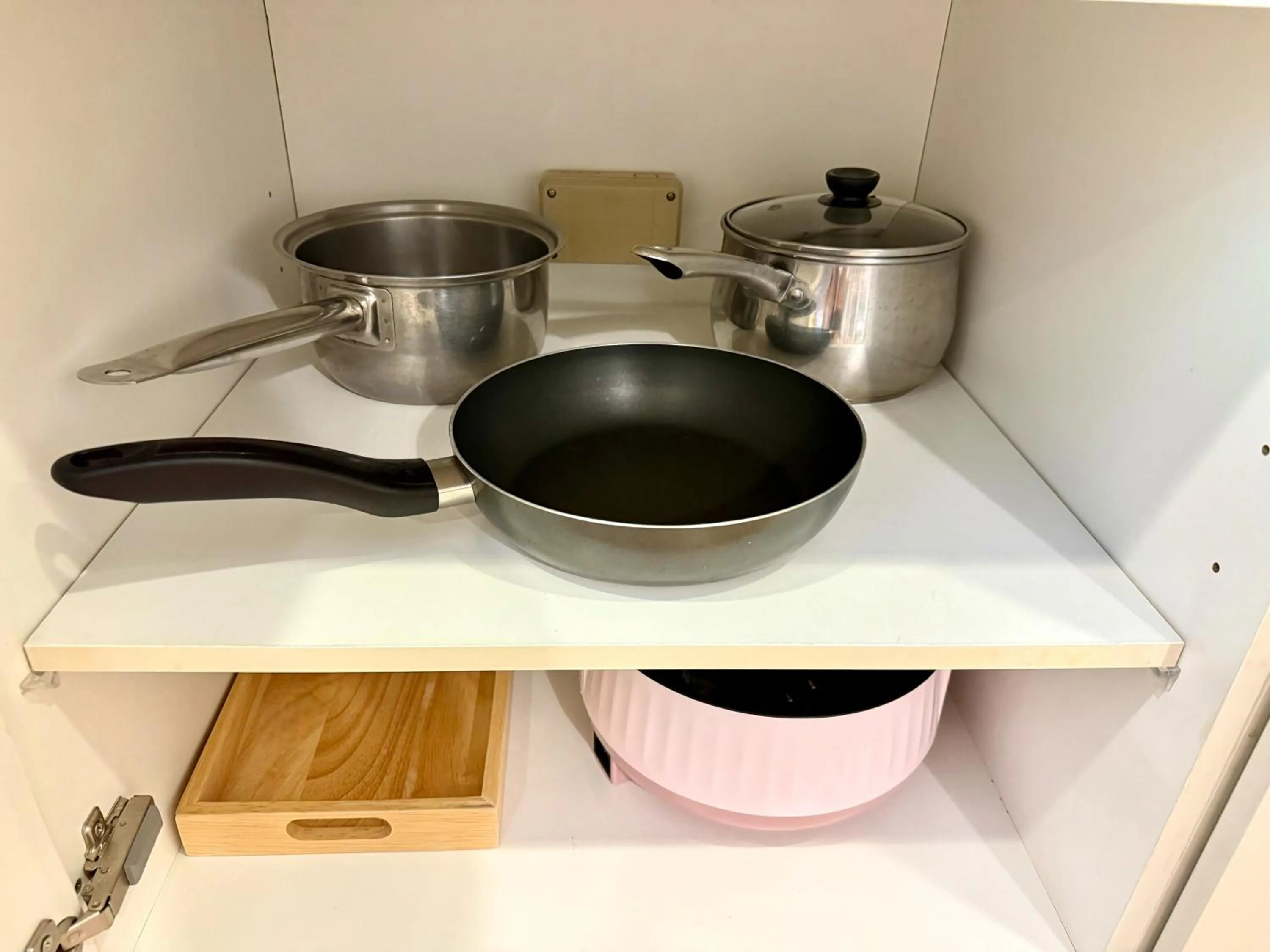 Kitchen or kitchenette in Cozy Spacious 1BR 2Bed GardenView 500m BTS Thonglo, Samitivej, SKV49, Rooftop Pool, Fast 500mbps wifi