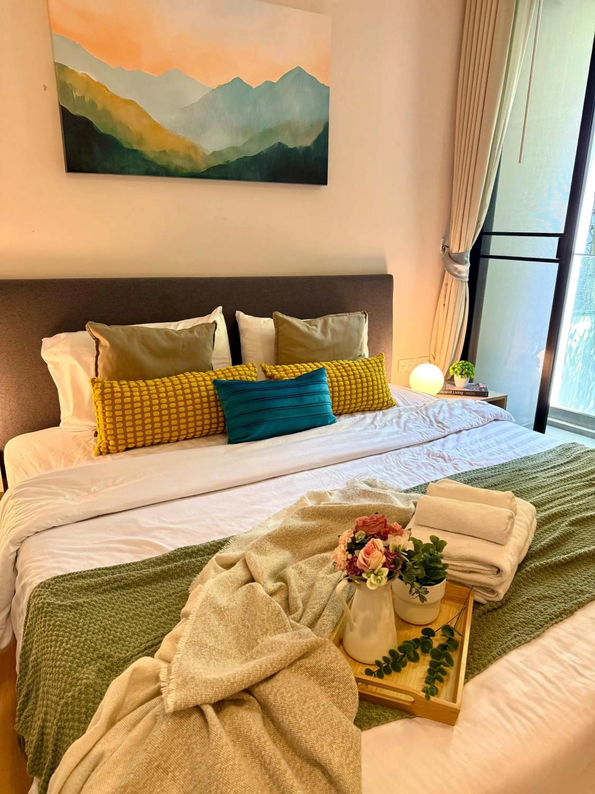 Bed in Cozy Spacious 1BR 2Bed GardenView 500m BTS Thonglo, Samitivej, SKV49, Rooftop Pool, Fast 500mbps wifi