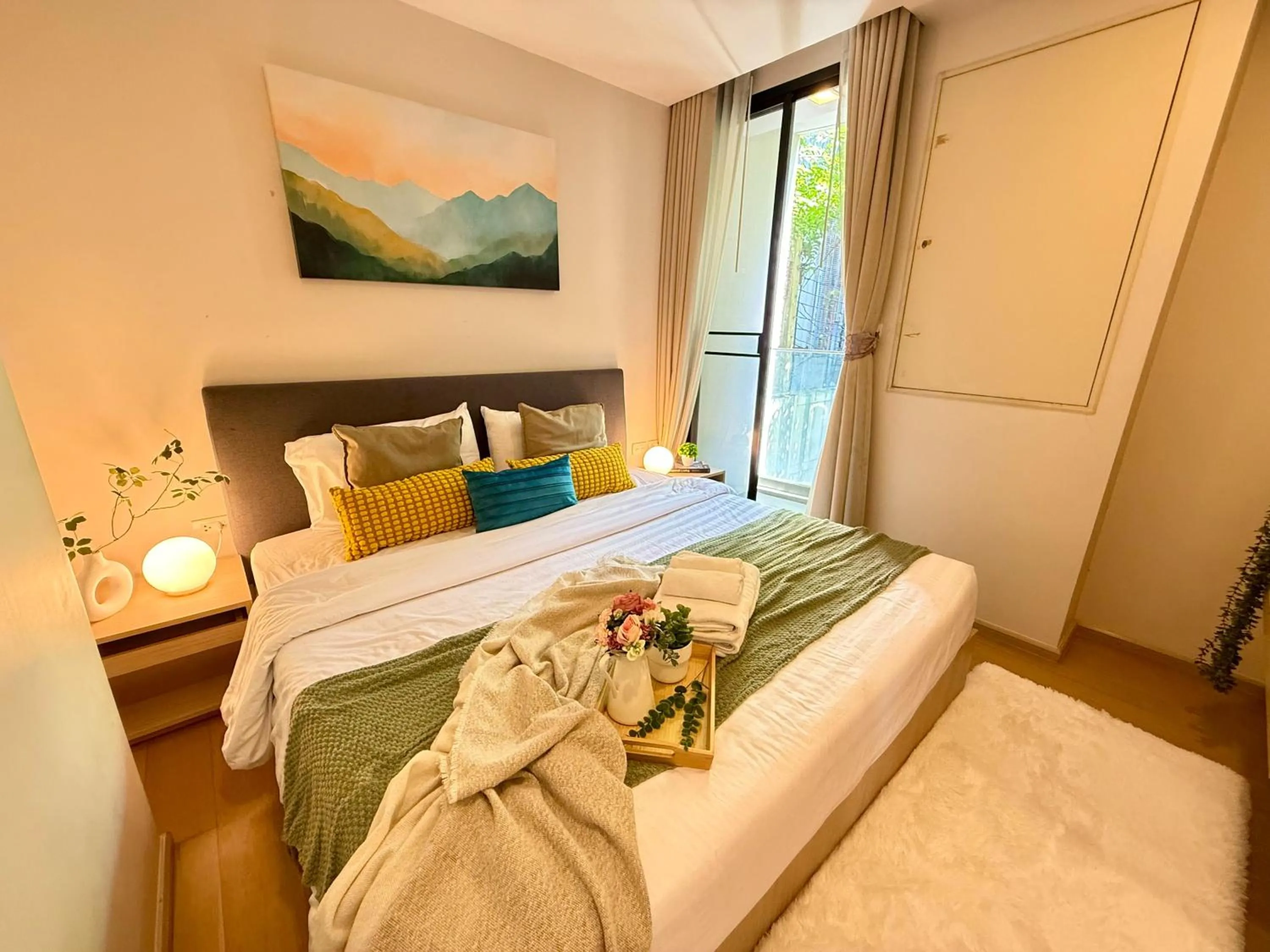 Bed in Cozy Spacious 1BR 2Bed GardenView 500m BTS Thonglo, Samitivej, SKV49, Rooftop Pool, Fast 500mbps wifi