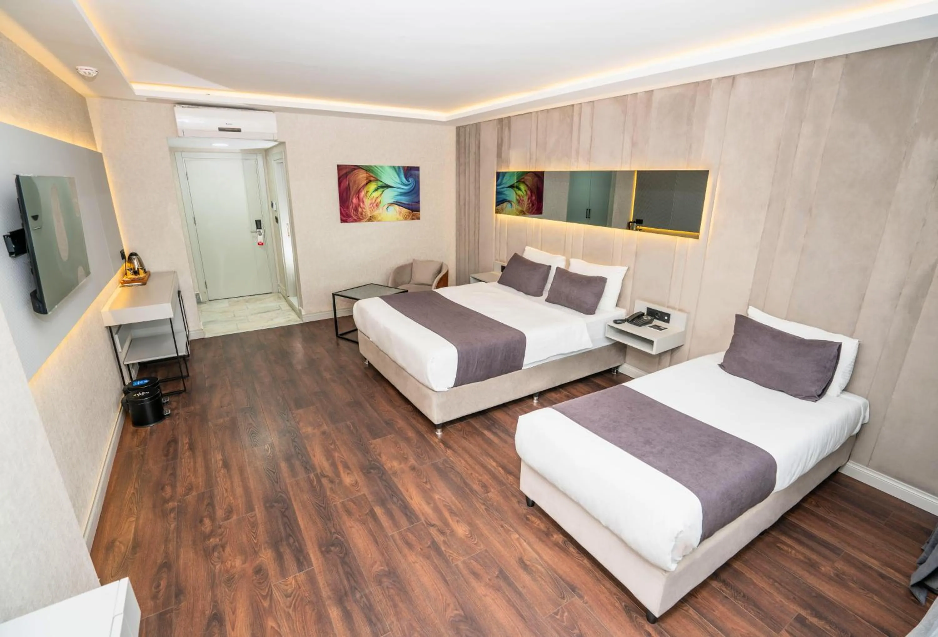 Photo of the whole room, Bed in 216 Station Suite Gebze