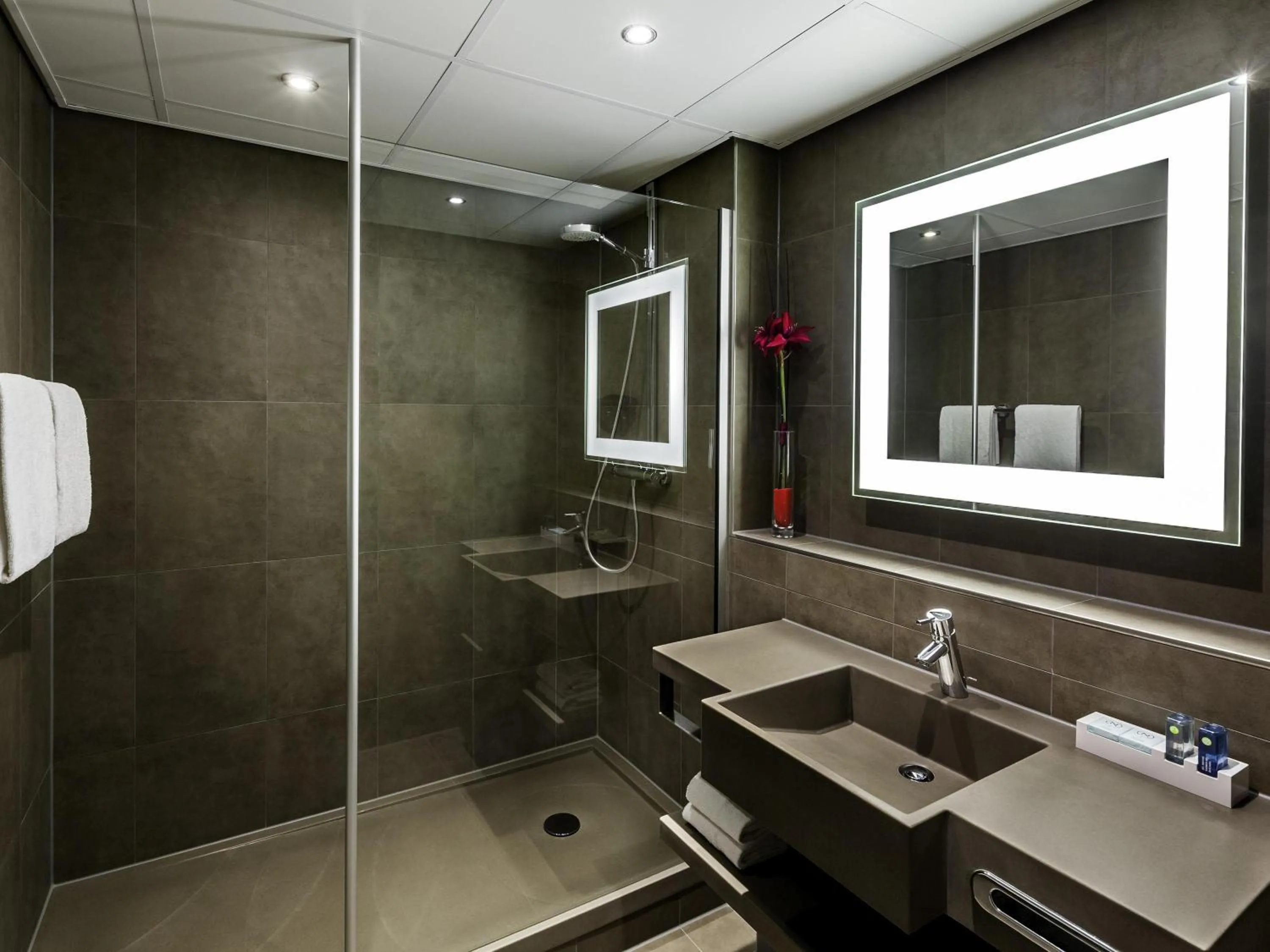 Bedroom in Novotel Den Haag World Forum