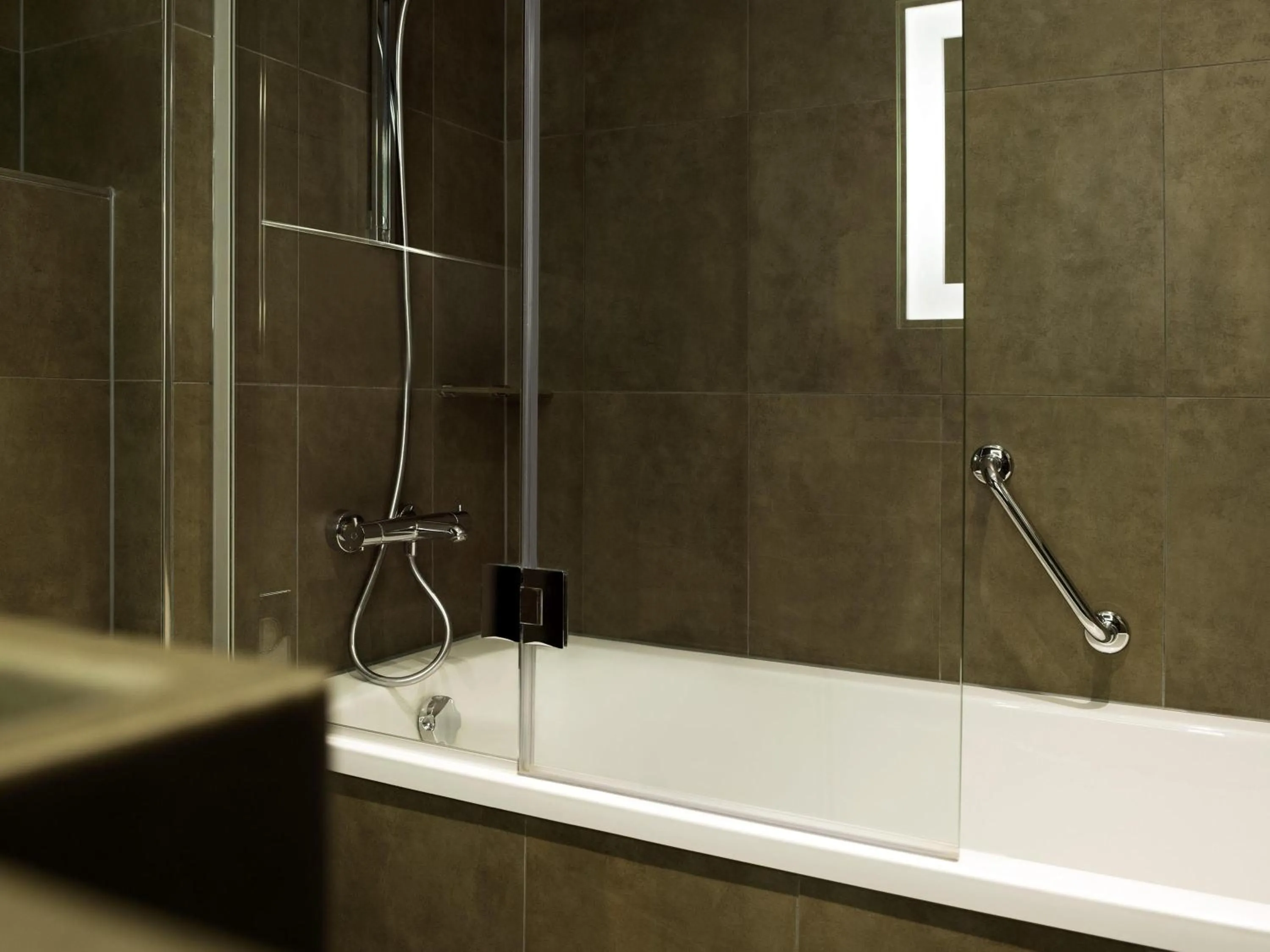 Bedroom in Novotel Den Haag World Forum