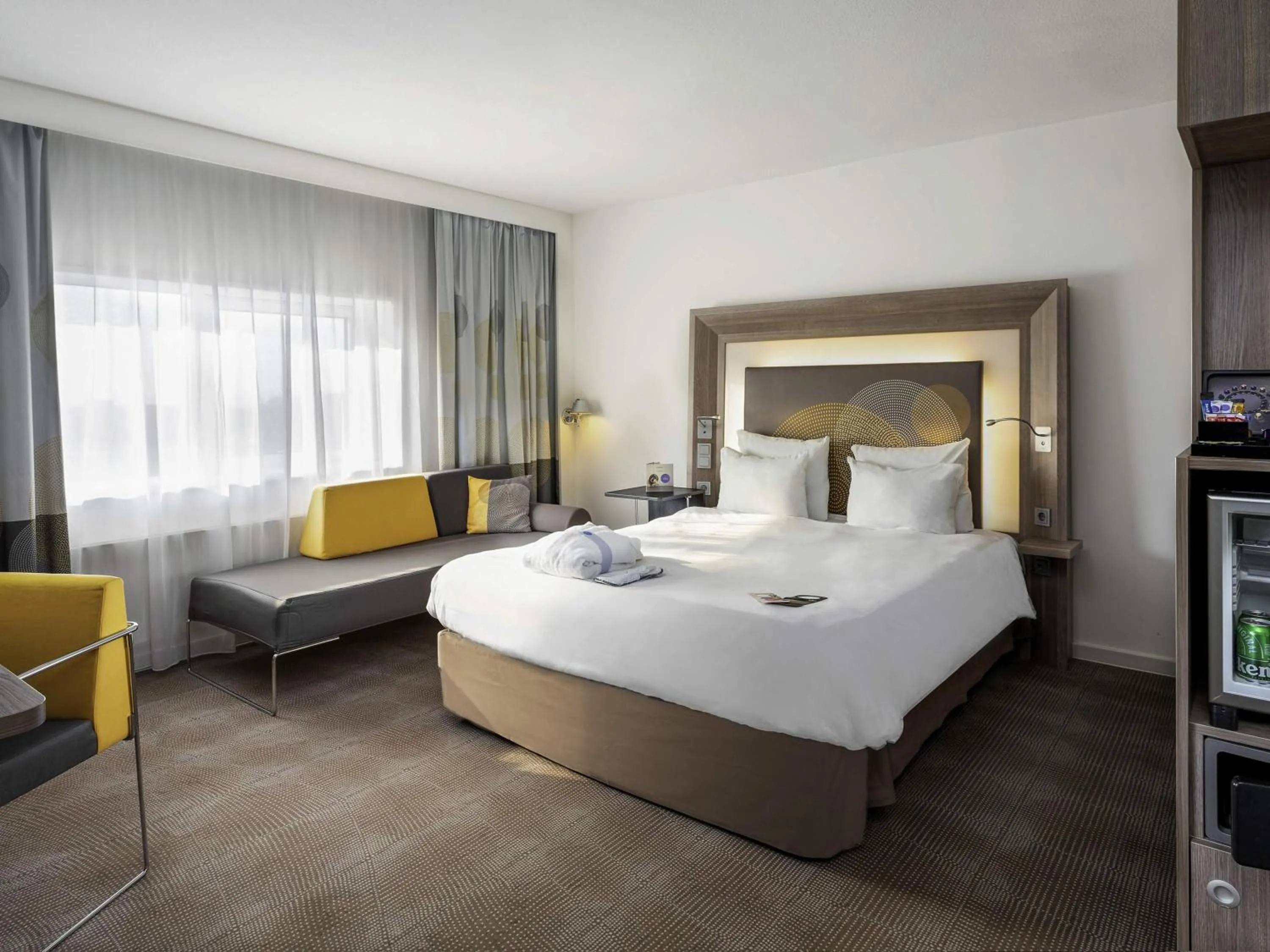 Bedroom, Bed in Novotel Den Haag World Forum